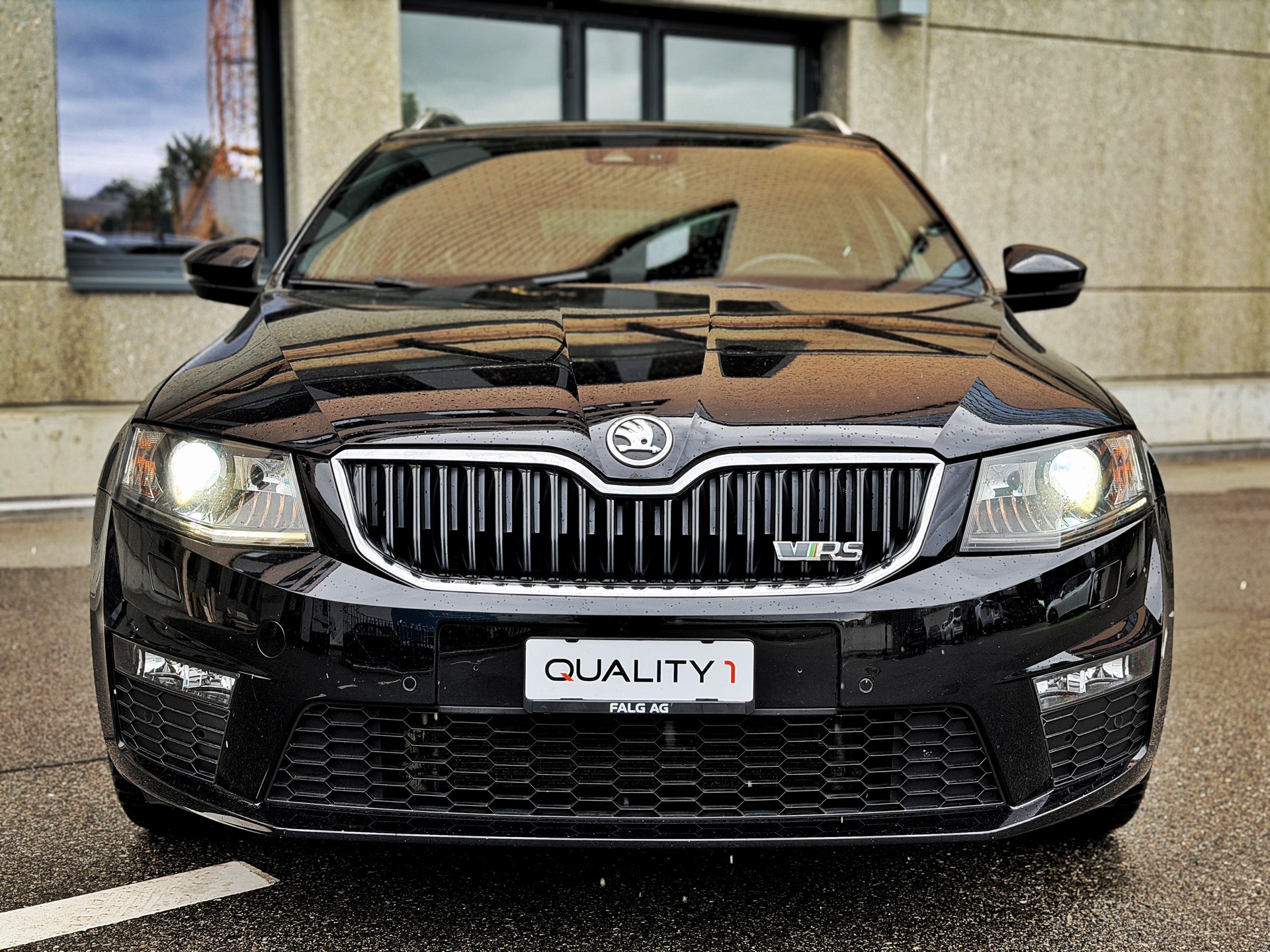 SKODA Octavia Combi 2.0 TDI RS DSG-image-4