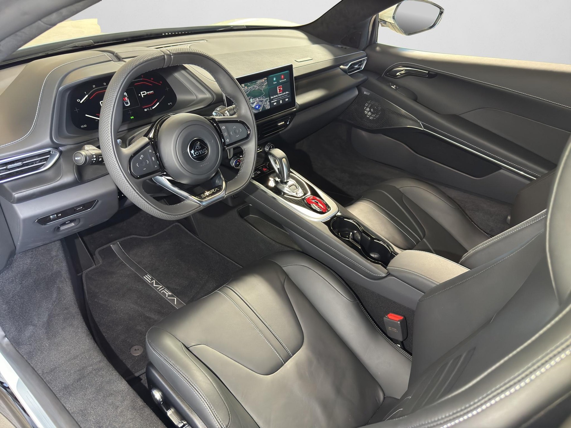 LOTUS Emira 2.0 I4 First Edition-image-7