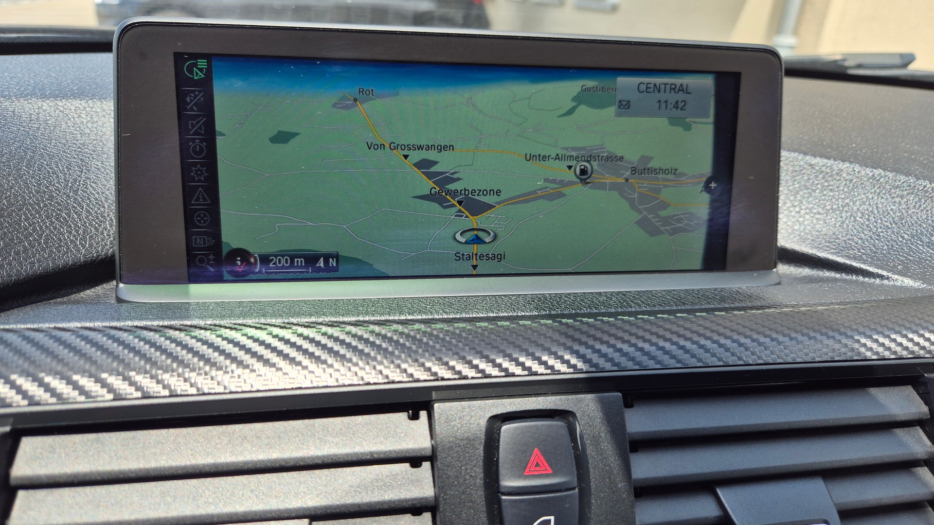 BMW 318d xDrive Touring Sport Line-image-9