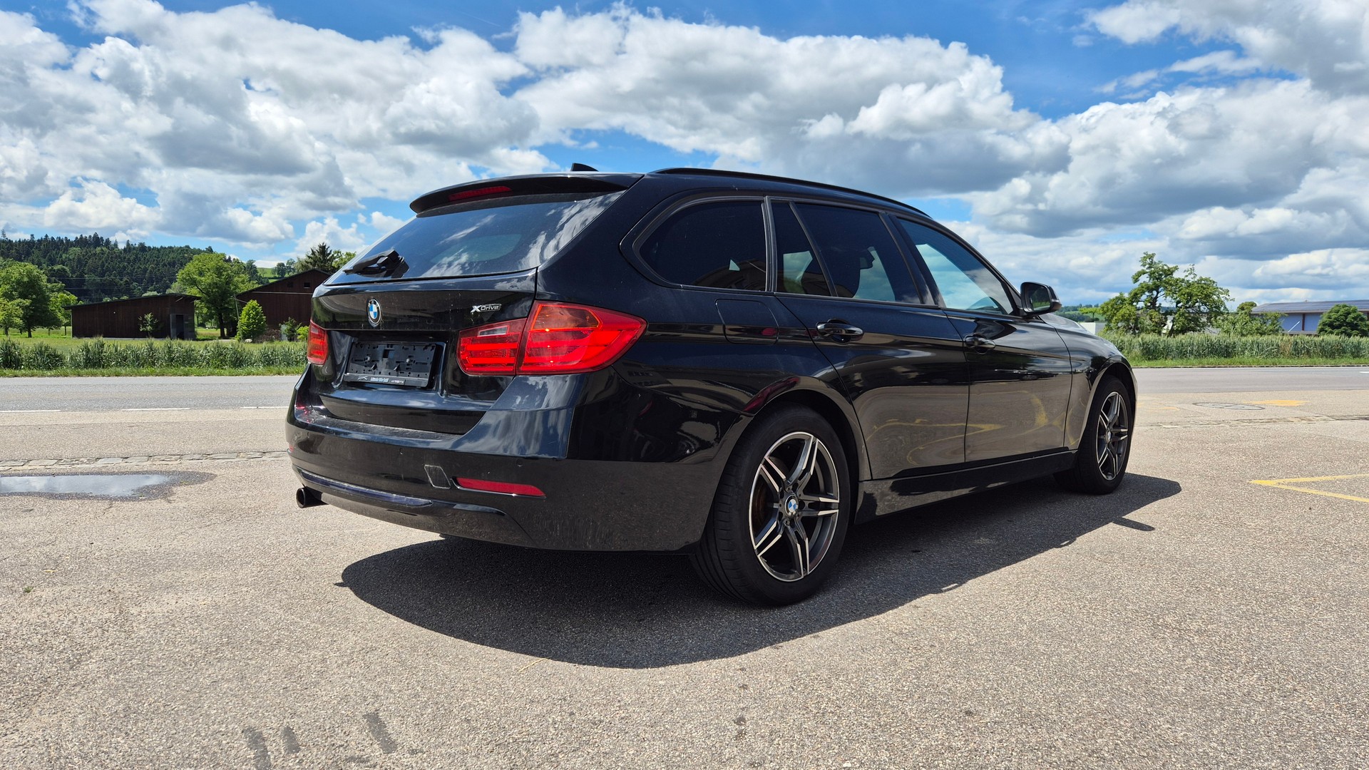 BMW 318d xDrive Touring Sport Line-image-3