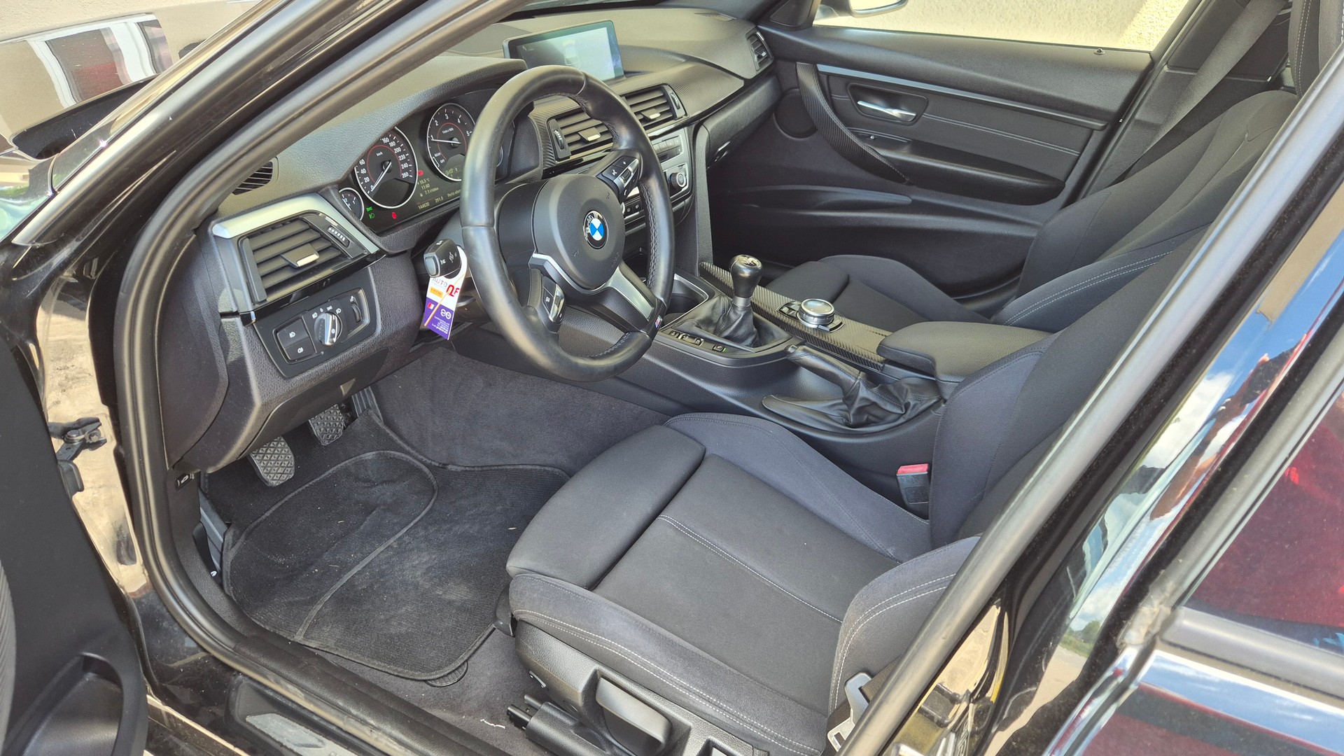 BMW 318d xDrive Touring Sport Line-image-7