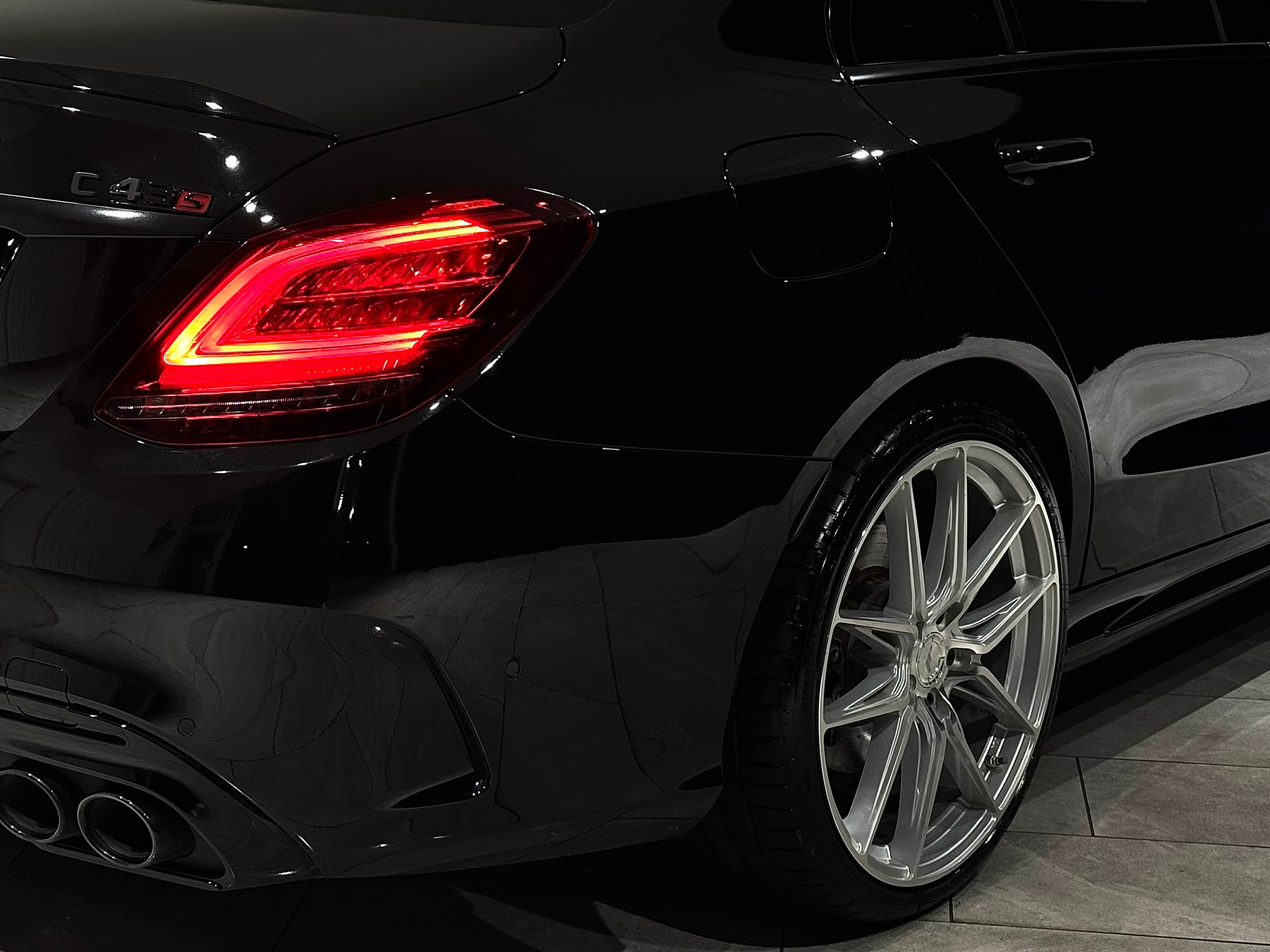 MERCEDES-BENZ C 43 AMG 4Matic Speedshift TCT 9G | 1.Hand |-image-11