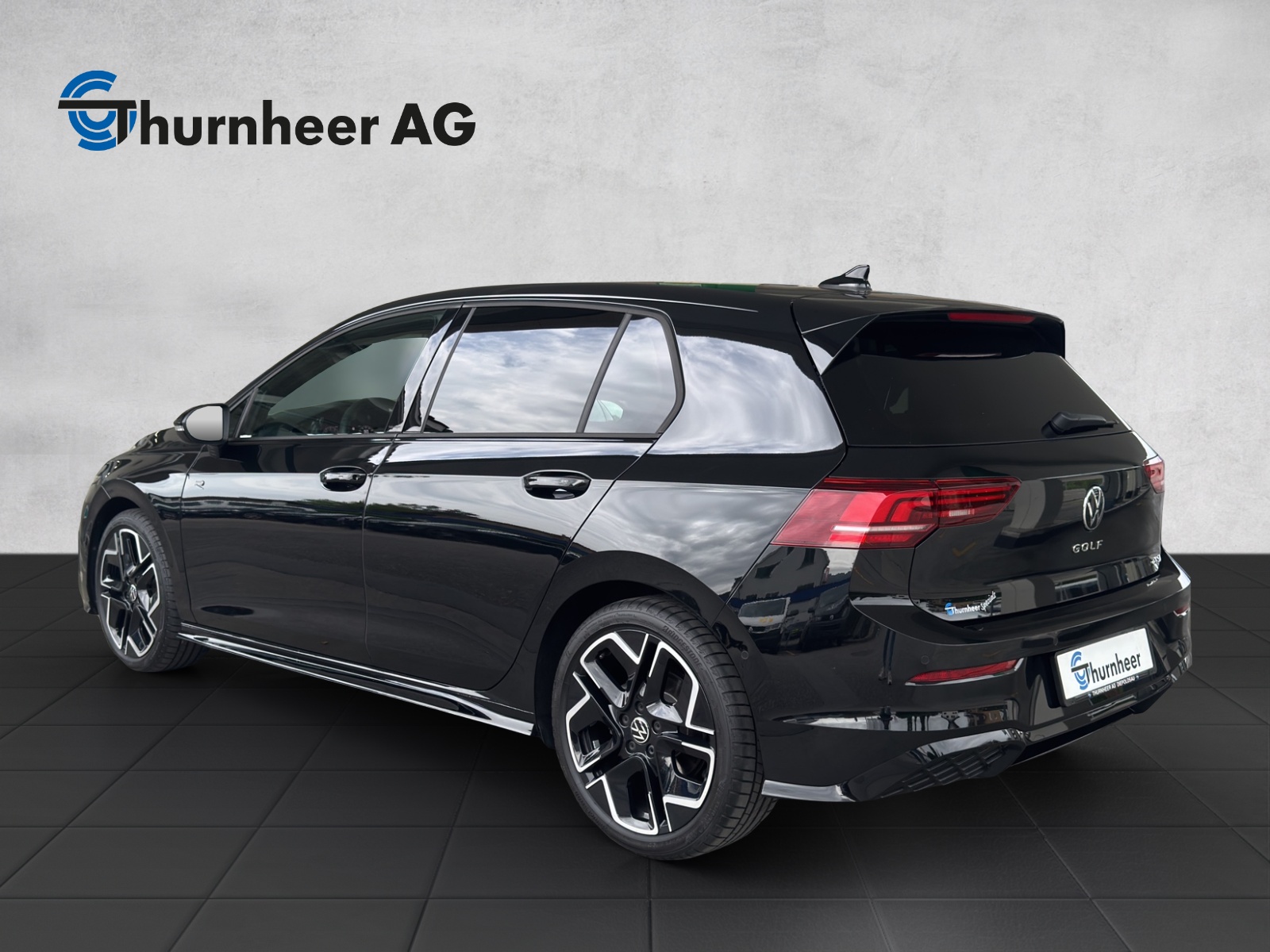 VW Golf 1.5 e TSI mHEV R-Line DSG-image-3