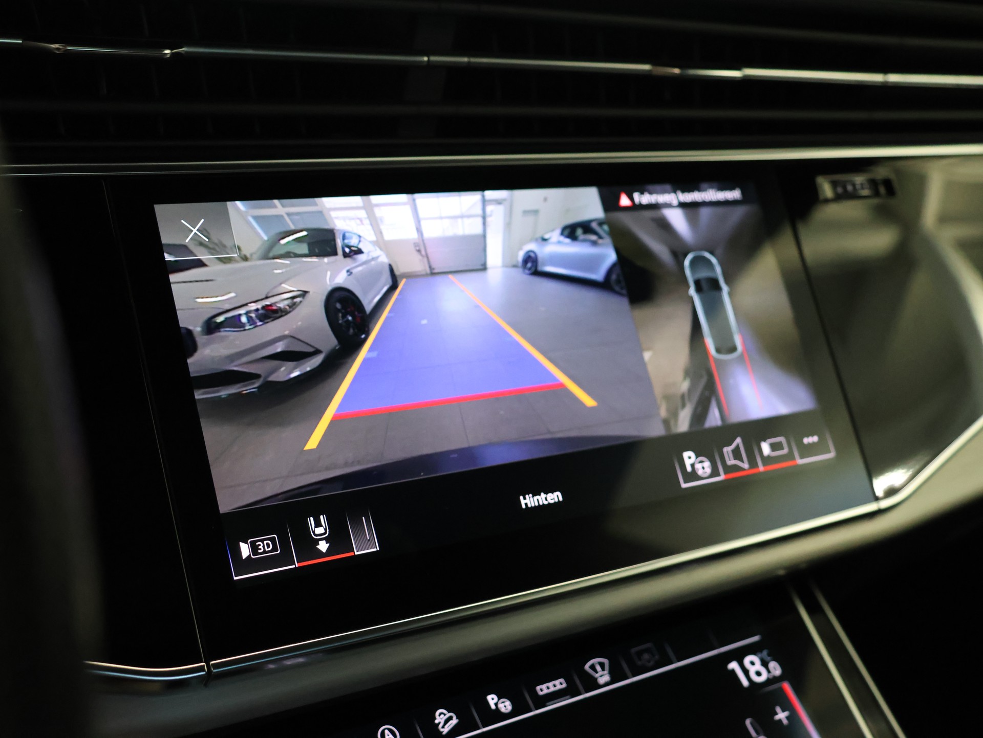 AUDI SQ8 TFSI quattro tiptronic *Premiumpaket* *Assistenzpaket plus* *Pano*-image-25