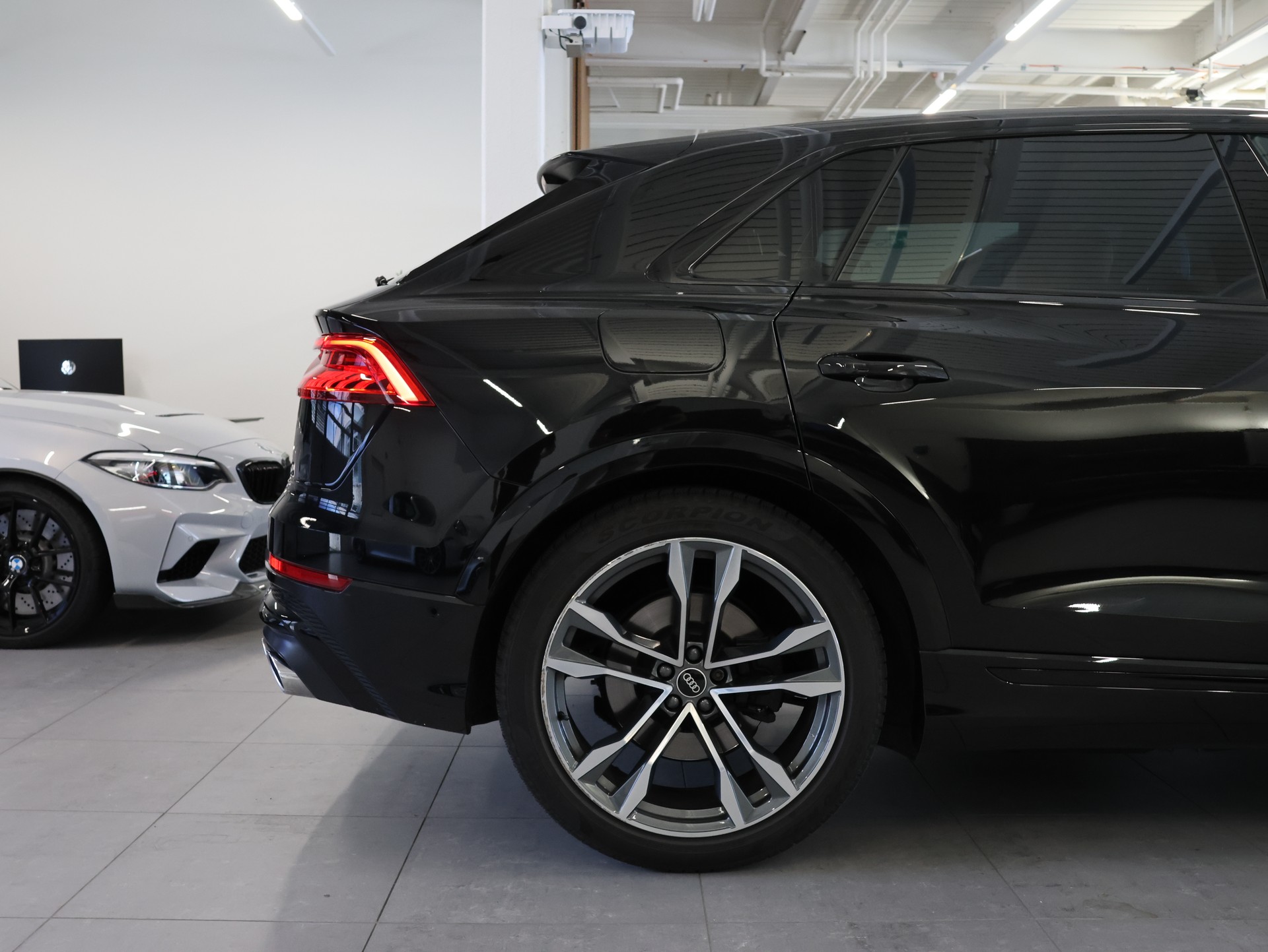 AUDI SQ8 TFSI quattro tiptronic *Premiumpaket* *Assistenzpaket plus* *Pano*-image-12