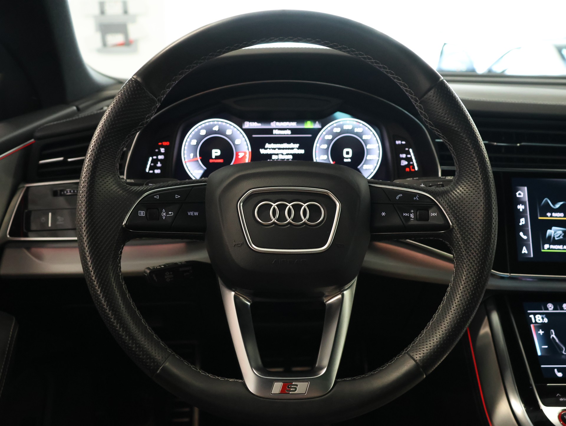AUDI SQ8 TFSI quattro tiptronic *Premiumpaket* *Assistenzpaket plus* *Pano*-image-20