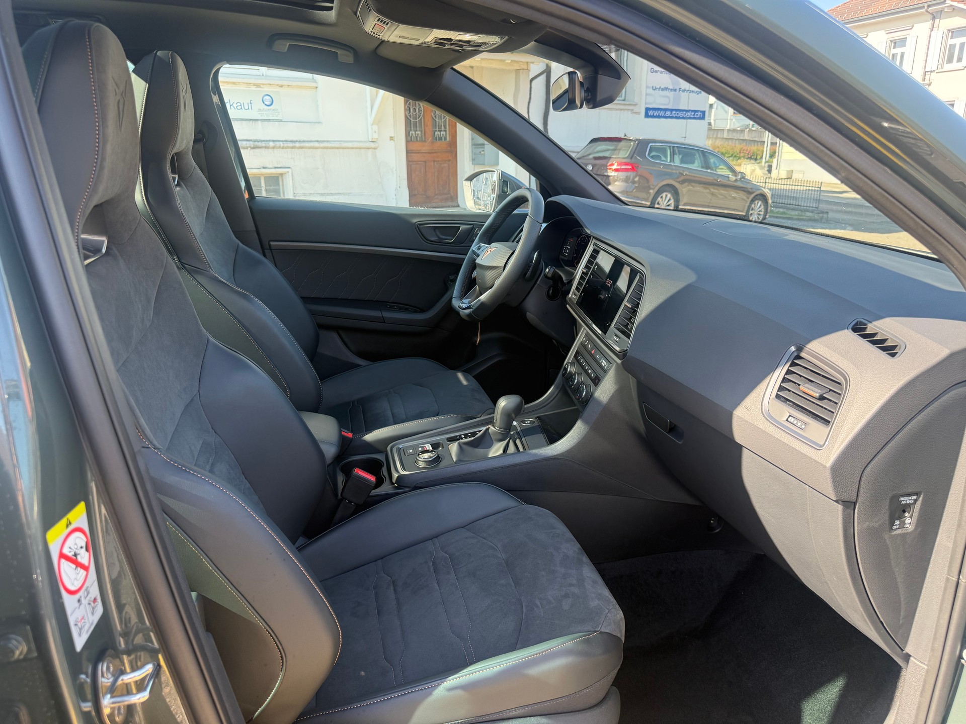 CUPRA Ateca 2.0 TSI VZ 4Drive DSG * 20 ZOLL 5 JAHRE GARANTIE EL SITZE LENKRAD HEIZUNG *-image-11
