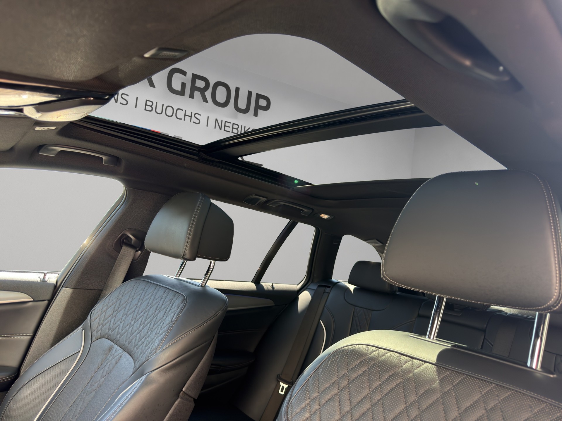 BMW 540i xDrive Touring Steptronic-image-19