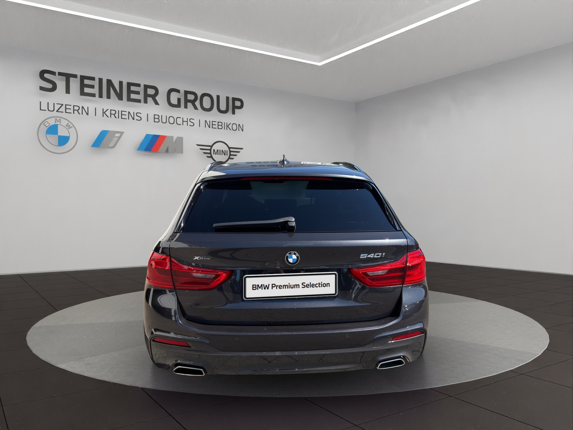 BMW 540i xDrive Touring Steptronic-image-5