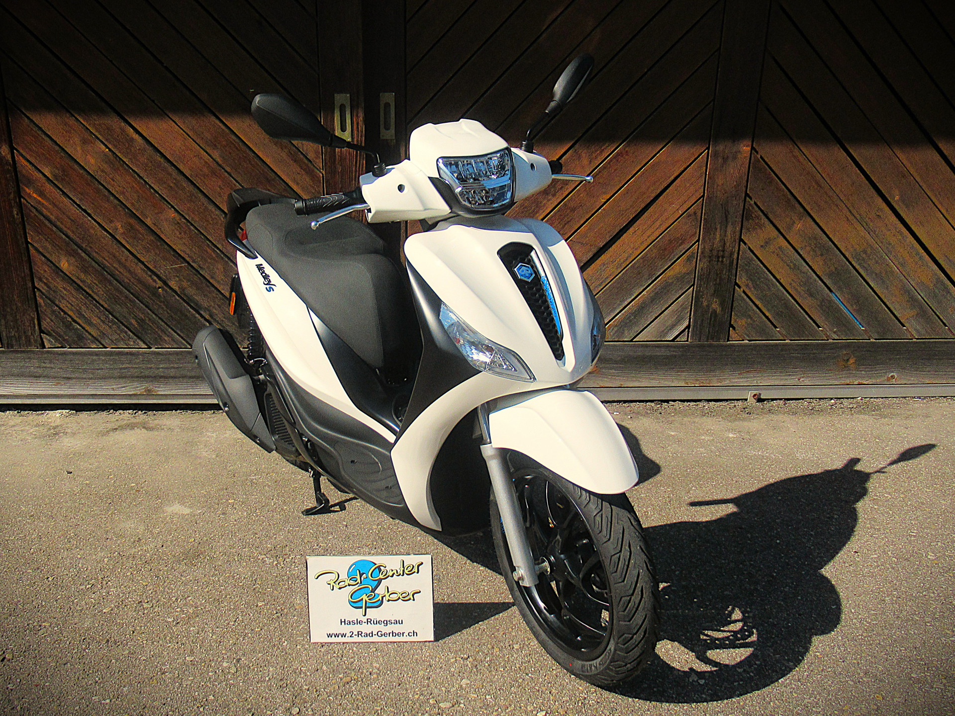 PIAGGIO Medley 125 Sport-showroom-element-3