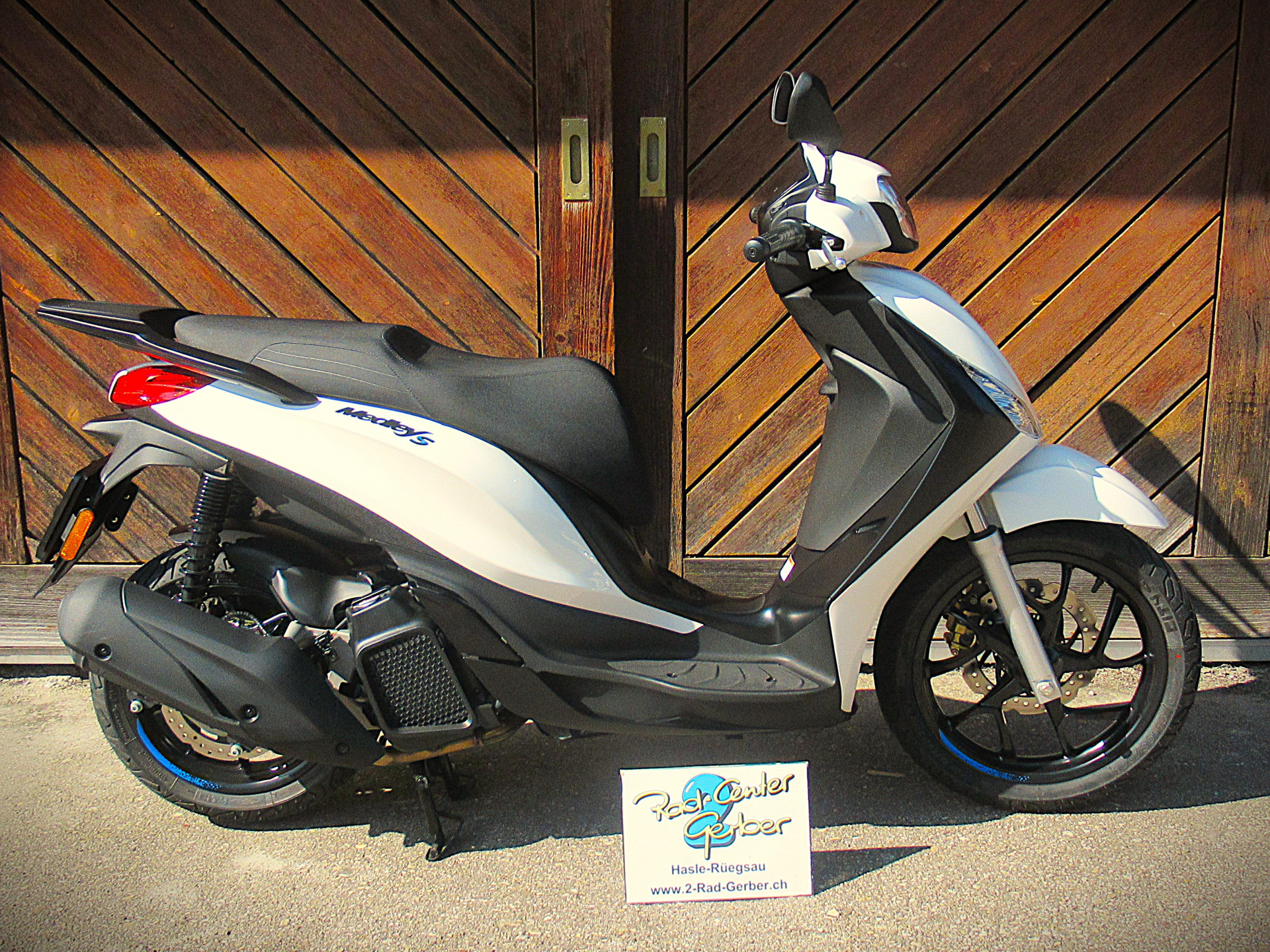 PIAGGIO Medley 125 Sport-showroom-element-1