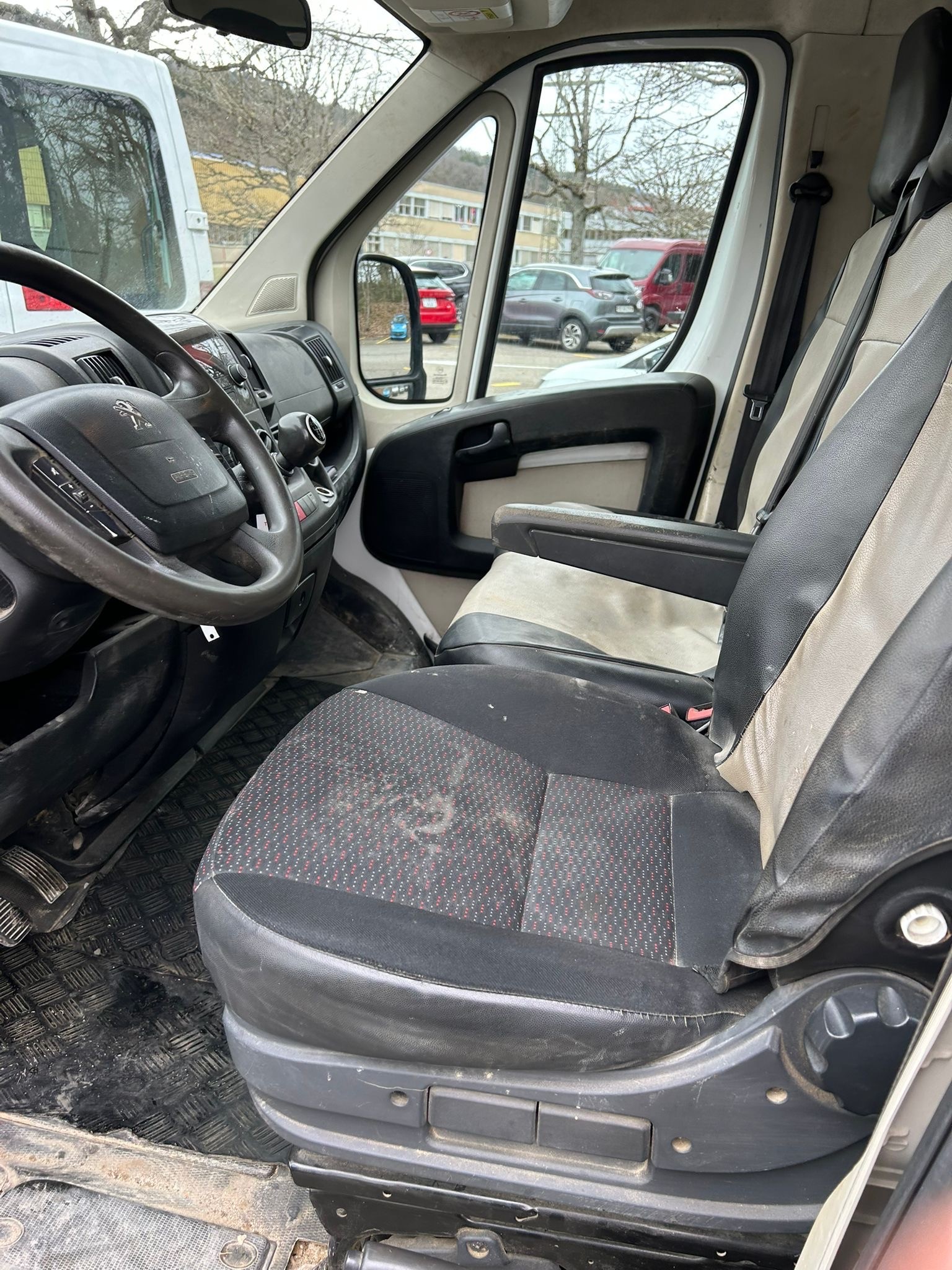 PEUGEOT Boxer 2.2 HDI 335 Active L3-image-4