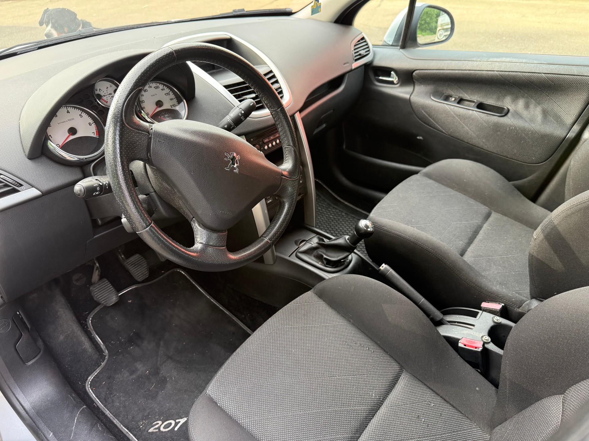 PEUGEOT 1.6 16V XS Premium-image-3