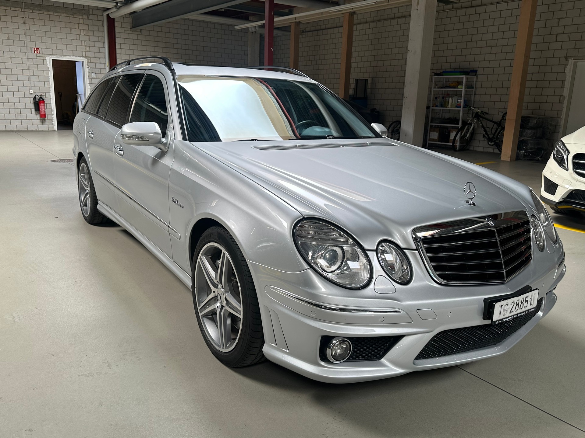MERCEDES-BENZ E 63 AMG Avantgarde 7G-Tronic-image-4