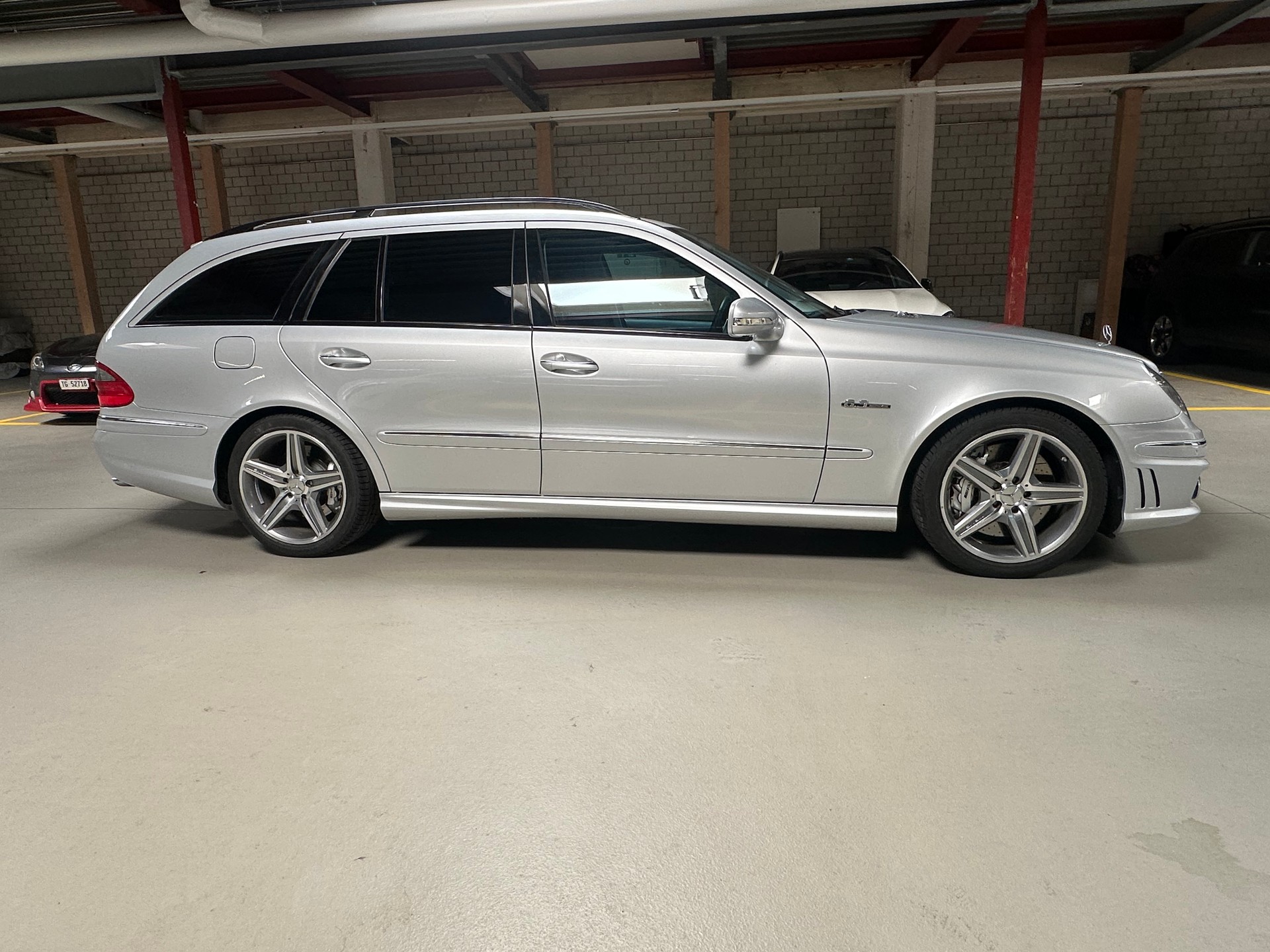MERCEDES-BENZ E 63 AMG Avantgarde 7G-Tronic-image-2