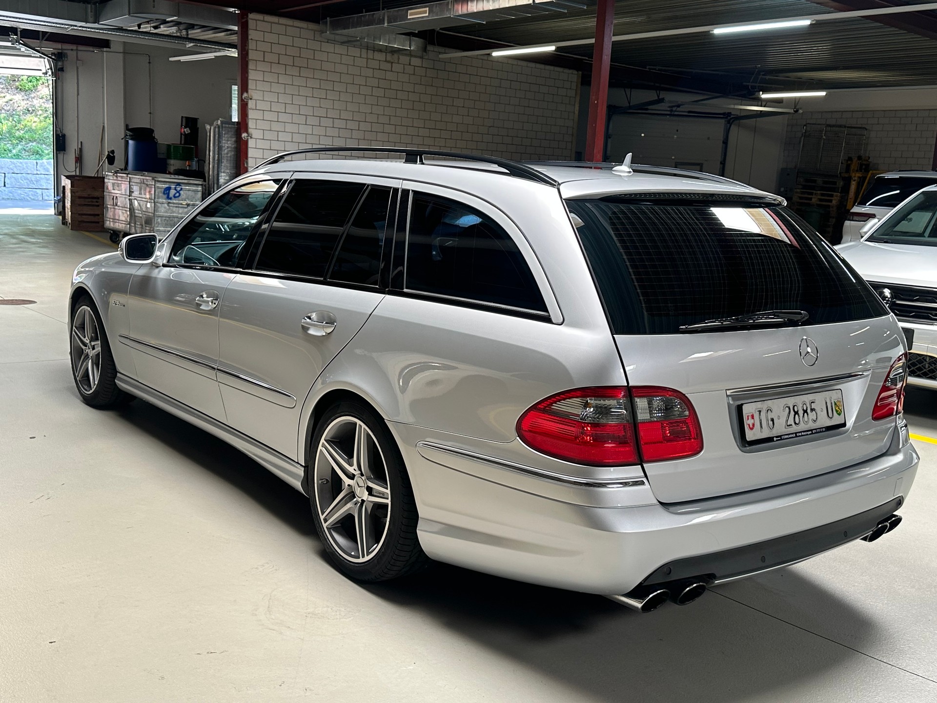 MERCEDES-BENZ E 63 AMG Avantgarde 7G-Tronic-image-5
