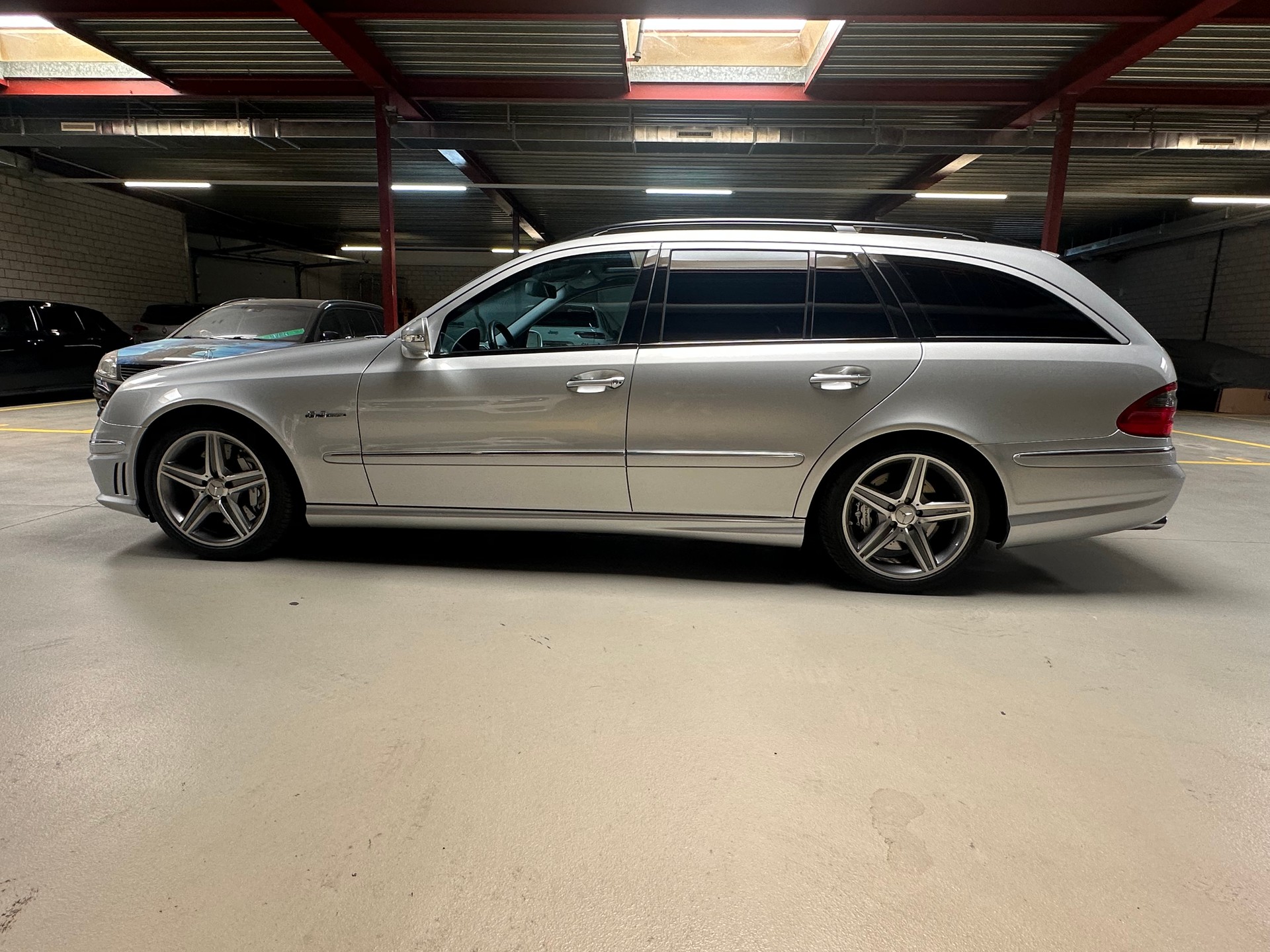 MERCEDES-BENZ E 63 AMG Avantgarde 7G-Tronic-image-1