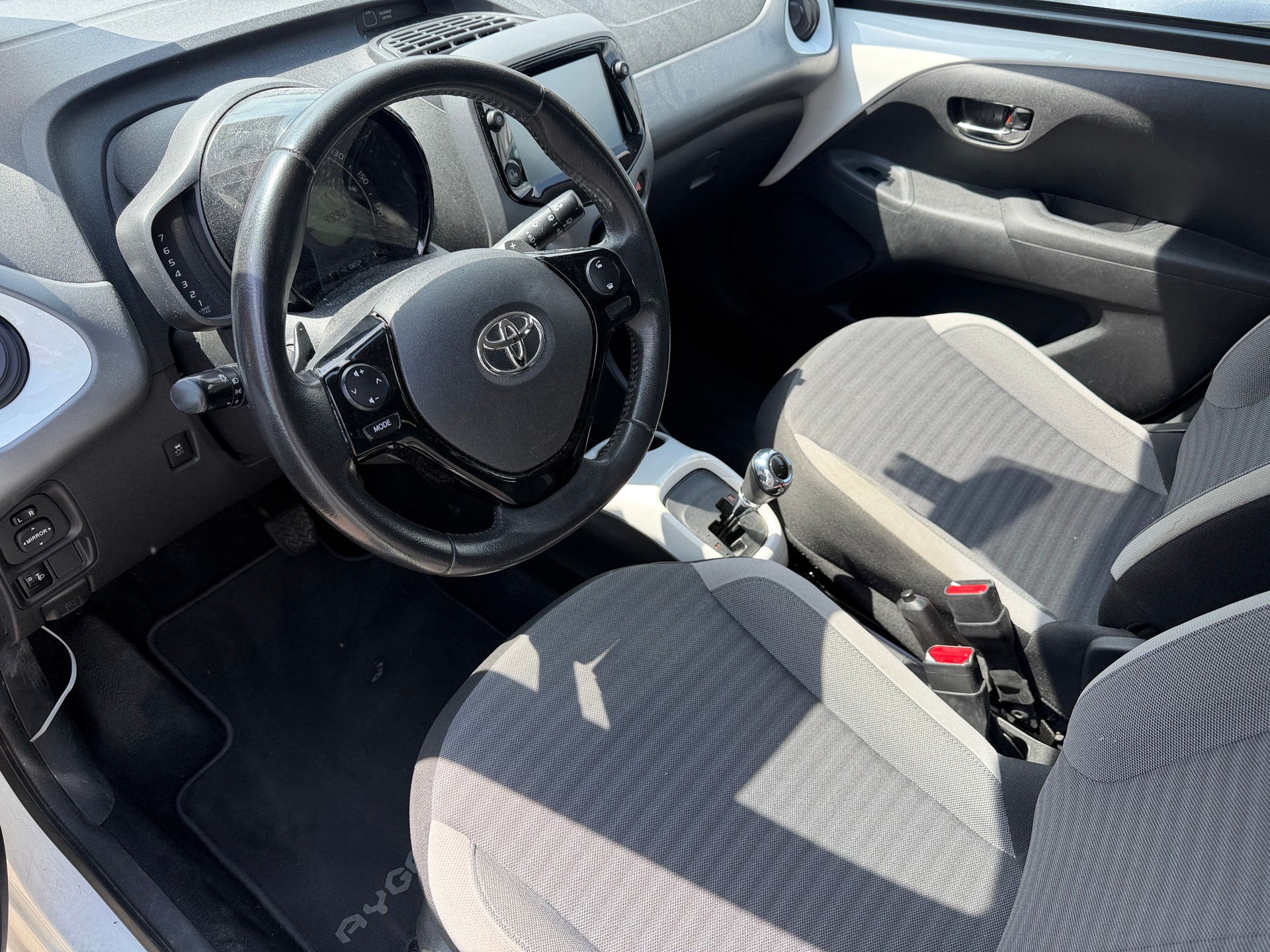 TOYOTA Aygo 1.0 VVT-i x-play X-shift-image-9