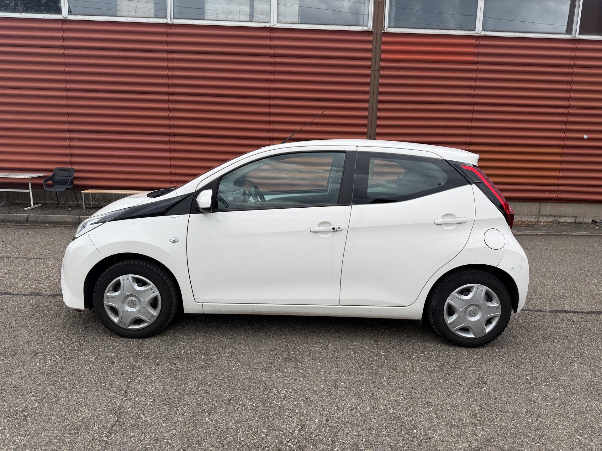 TOYOTA Aygo 1.0 VVT-i x-play X-shift-image-4