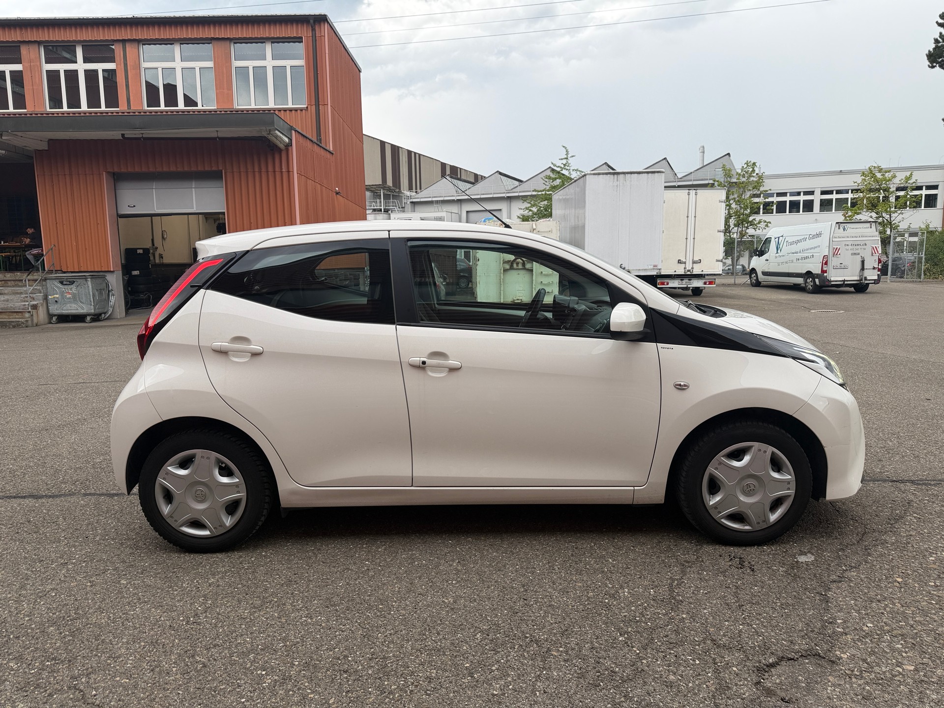 TOYOTA Aygo 1.0 VVT-i x-play X-shift-image-8