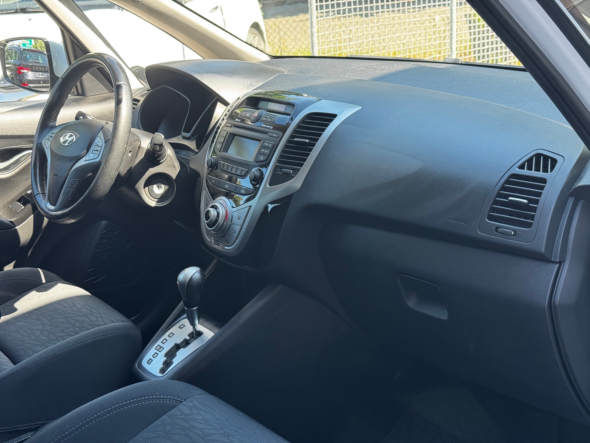 HYUNDAI iX20 1.6 Style Automatic-image-9