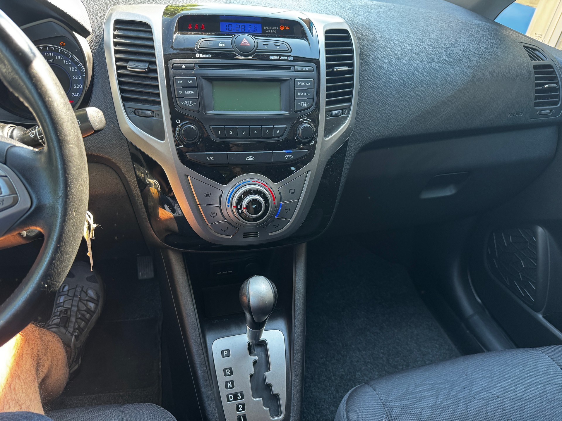HYUNDAI iX20 1.6 Style Automatic-image-13