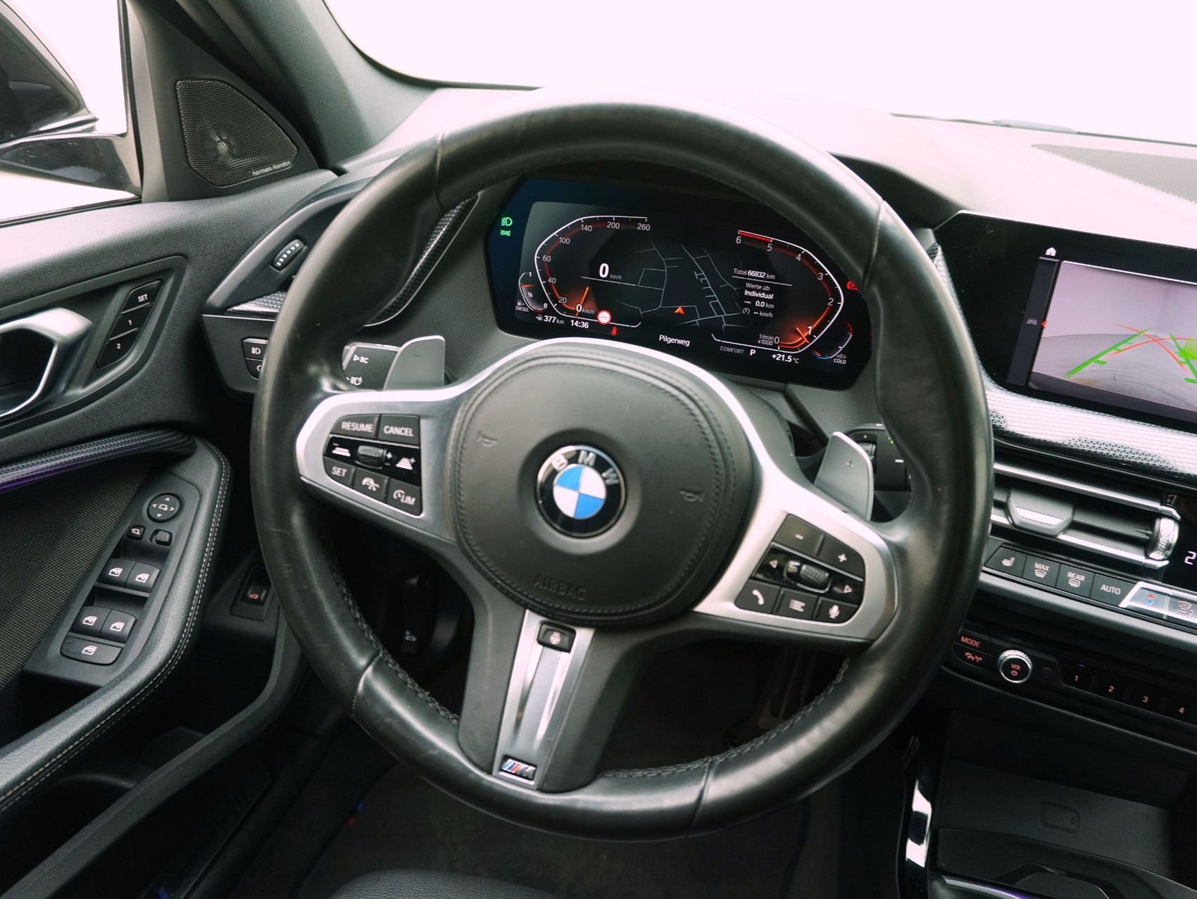 BMW 1er 120d xDrive M Sport-image-10