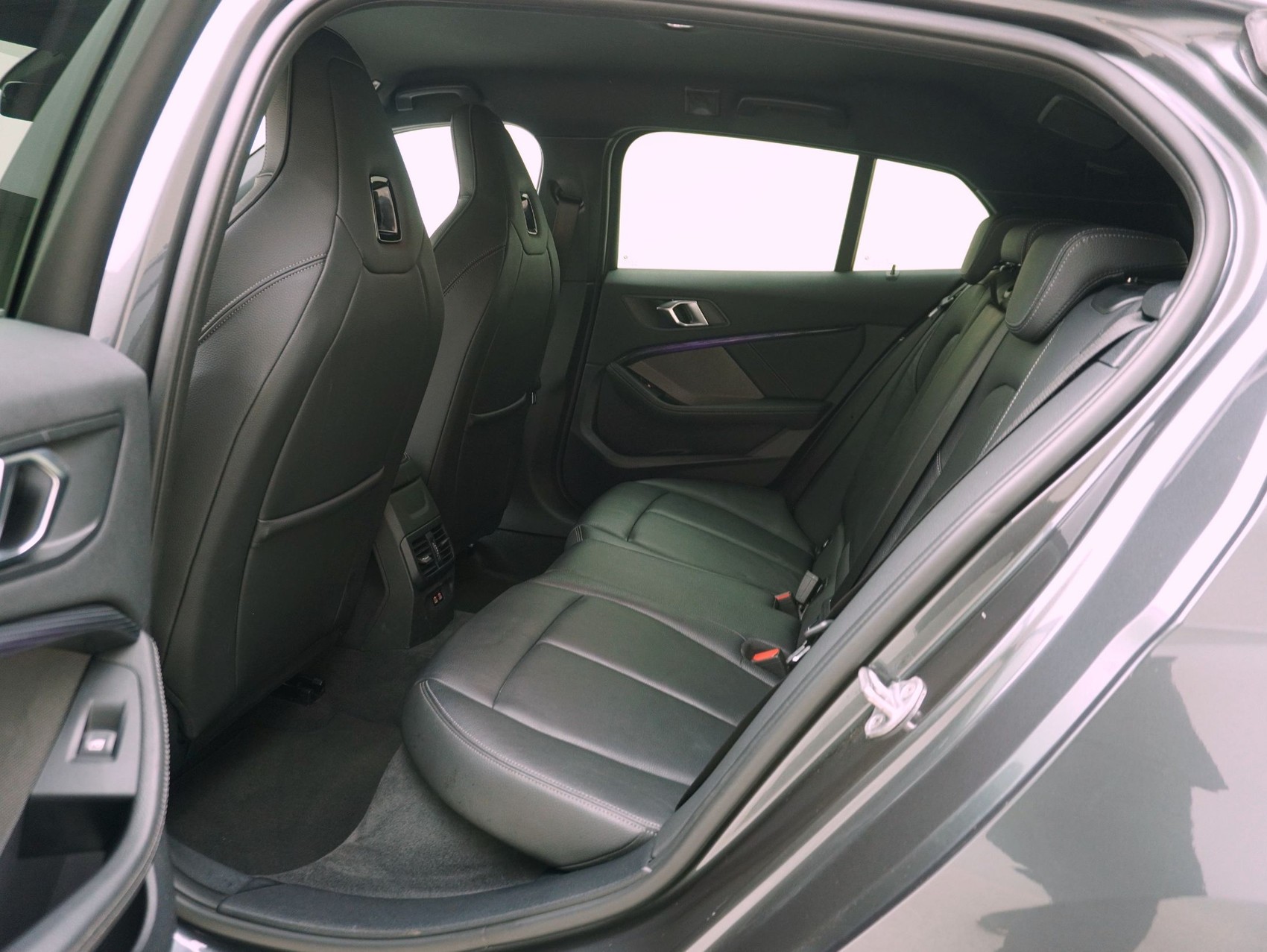 BMW 1er 120d xDrive M Sport-image-11