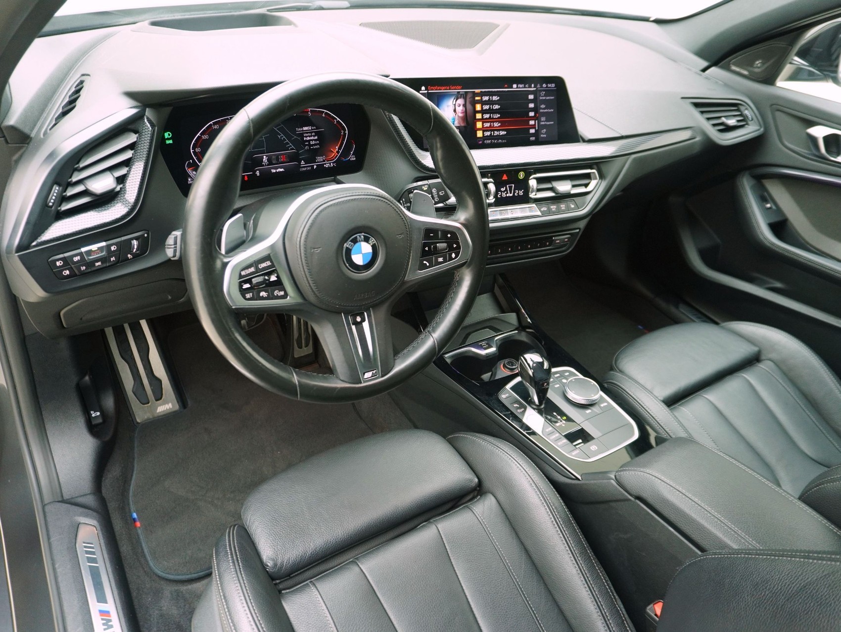 BMW 1er 120d xDrive M Sport-image-9