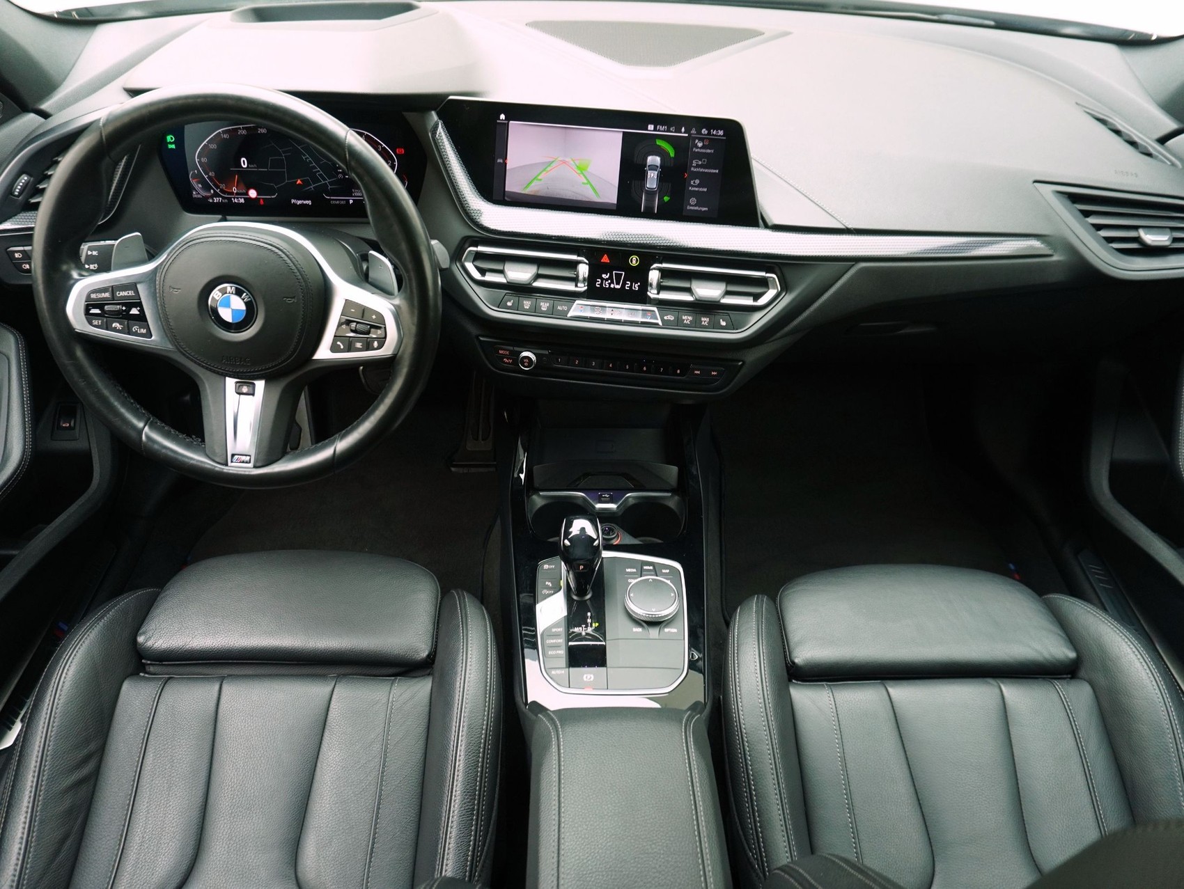 BMW 1er 120d xDrive M Sport-image-13