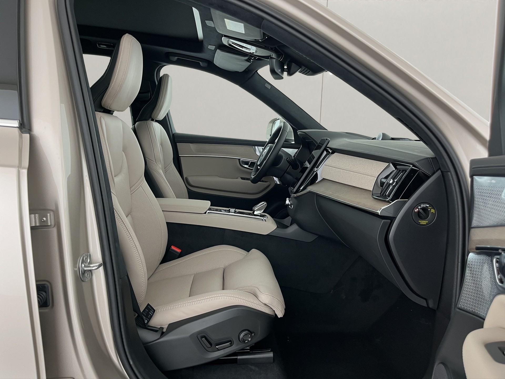VOLVO XC90 2.0 T8 TE Ultra Bright eAWD-image-12