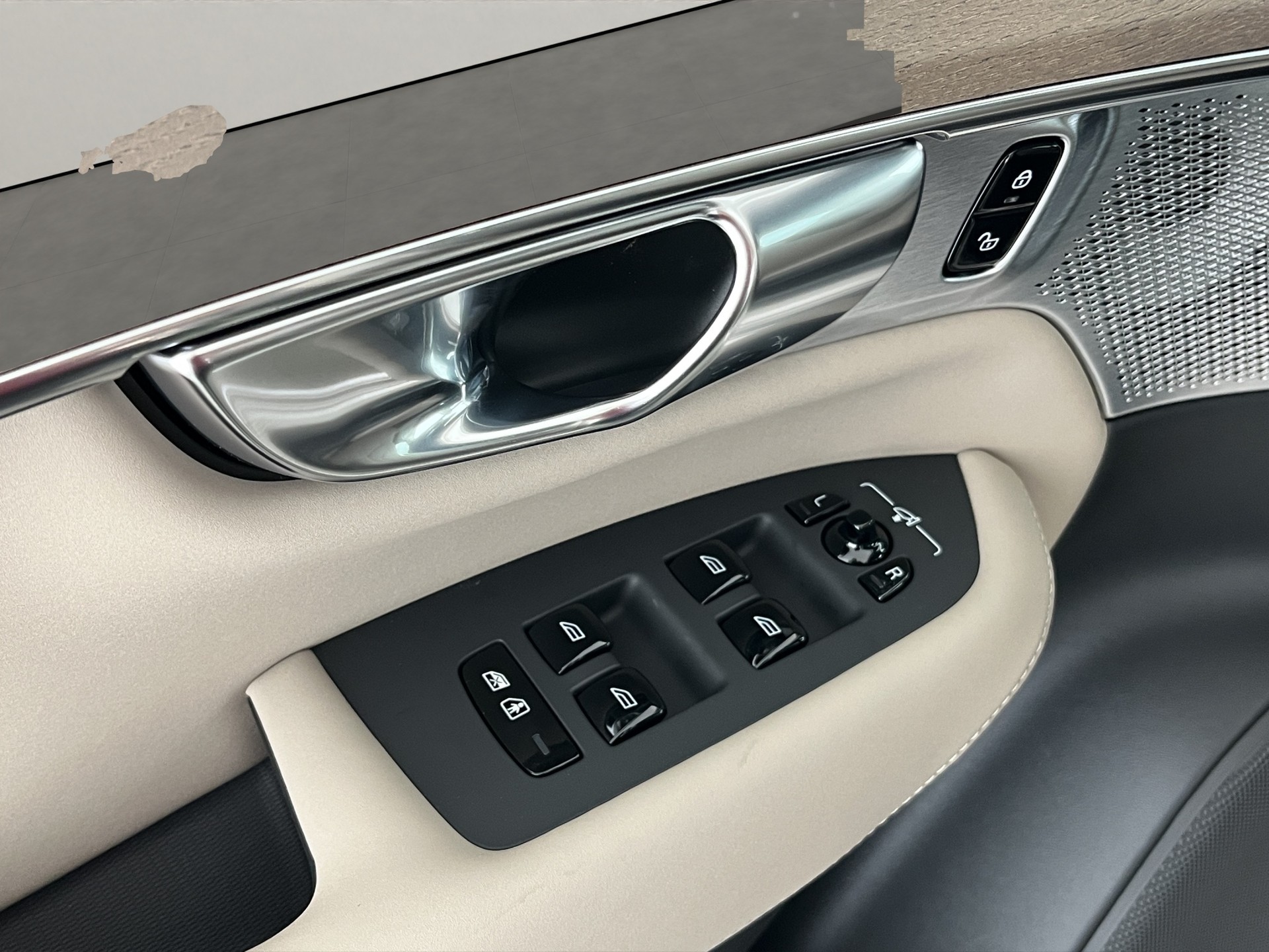 VOLVO XC90 2.0 T8 TE Ultra Bright eAWD-image-11