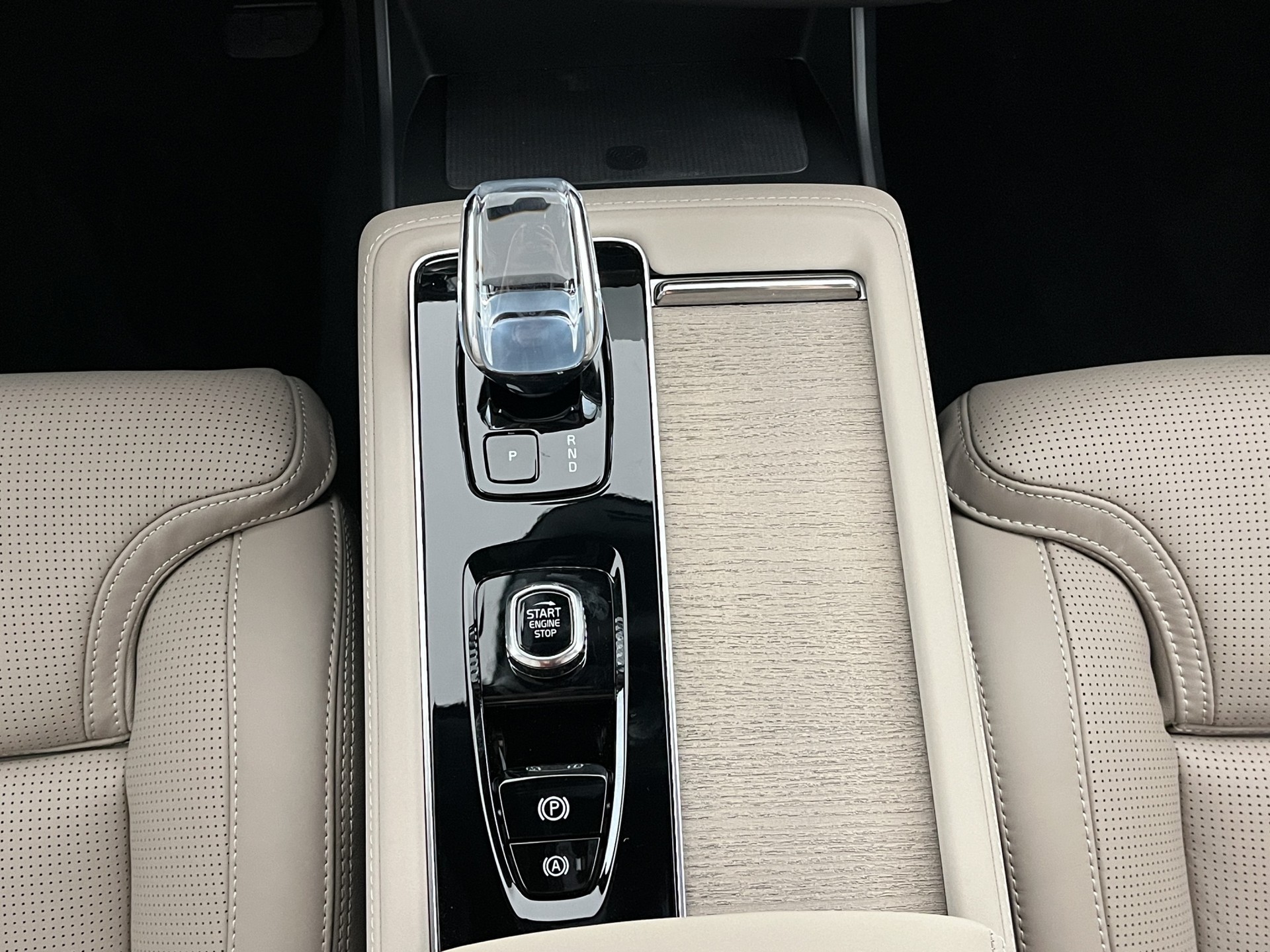 VOLVO XC90 2.0 T8 TE Ultra Bright eAWD-image-15