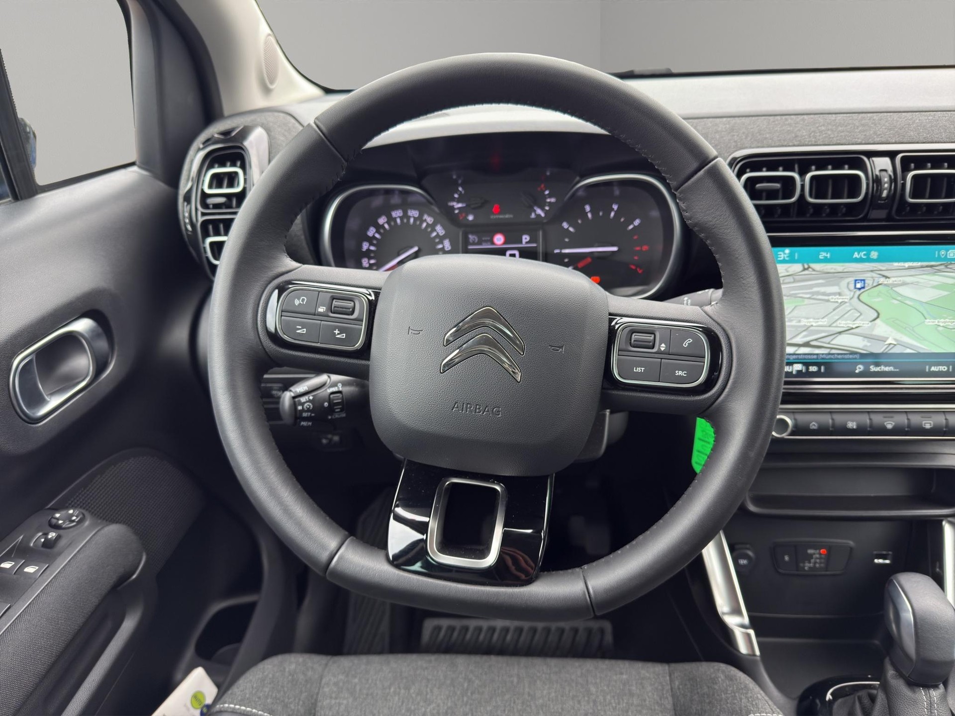 CITROEN C3 Aircross 1.2 PureTech 130 Swiss Edition-image-4