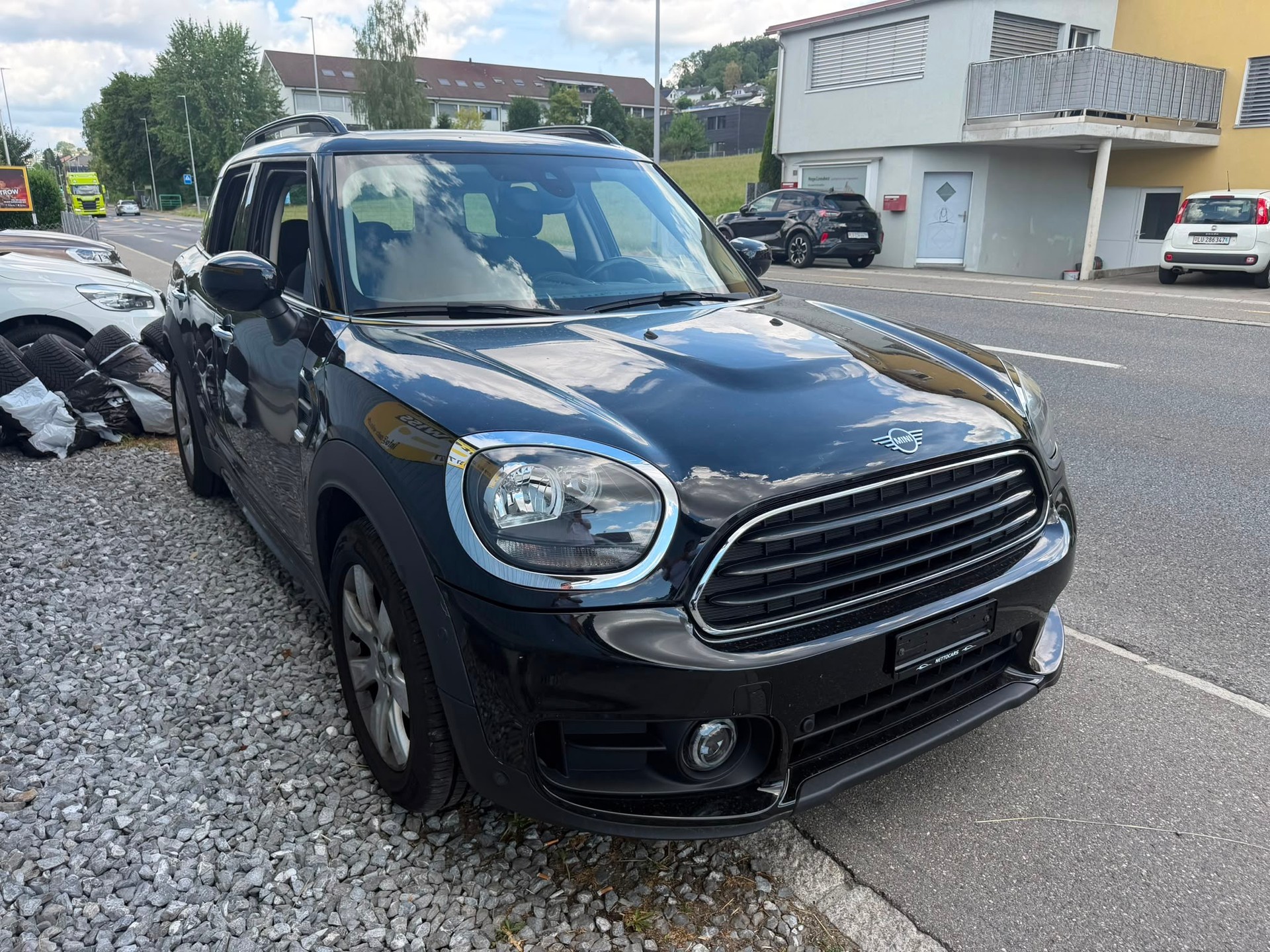 MINI Countryman One D FWD-image-1