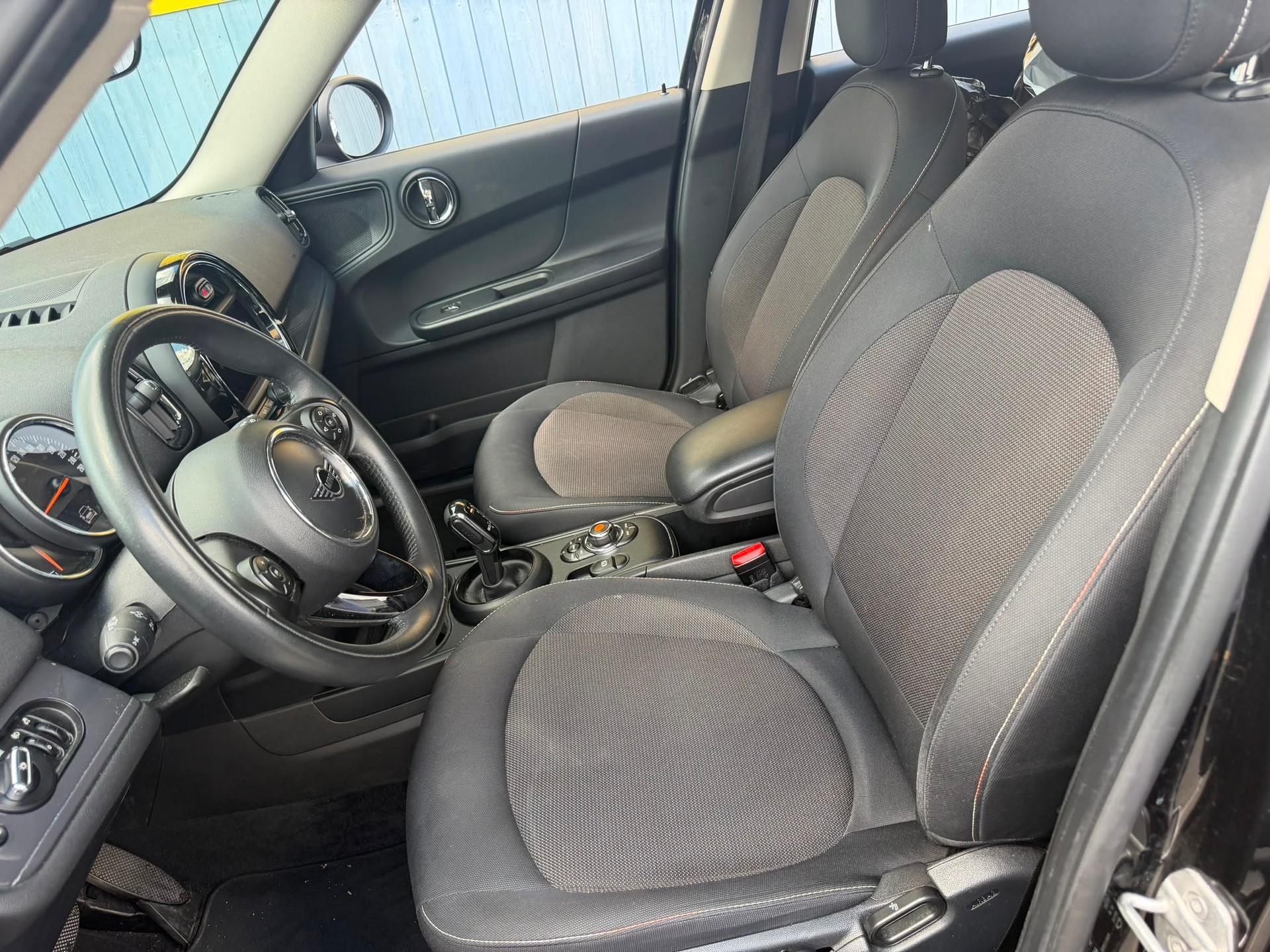 MINI Countryman One D FWD-image-9