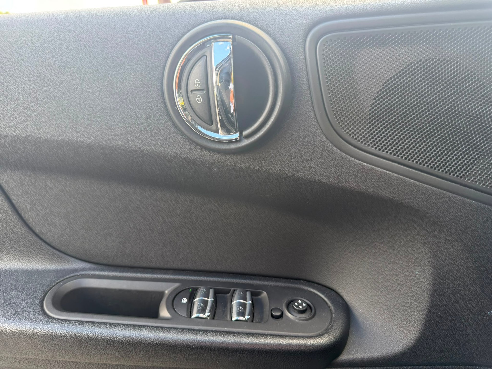 MINI Countryman One D FWD-image-17