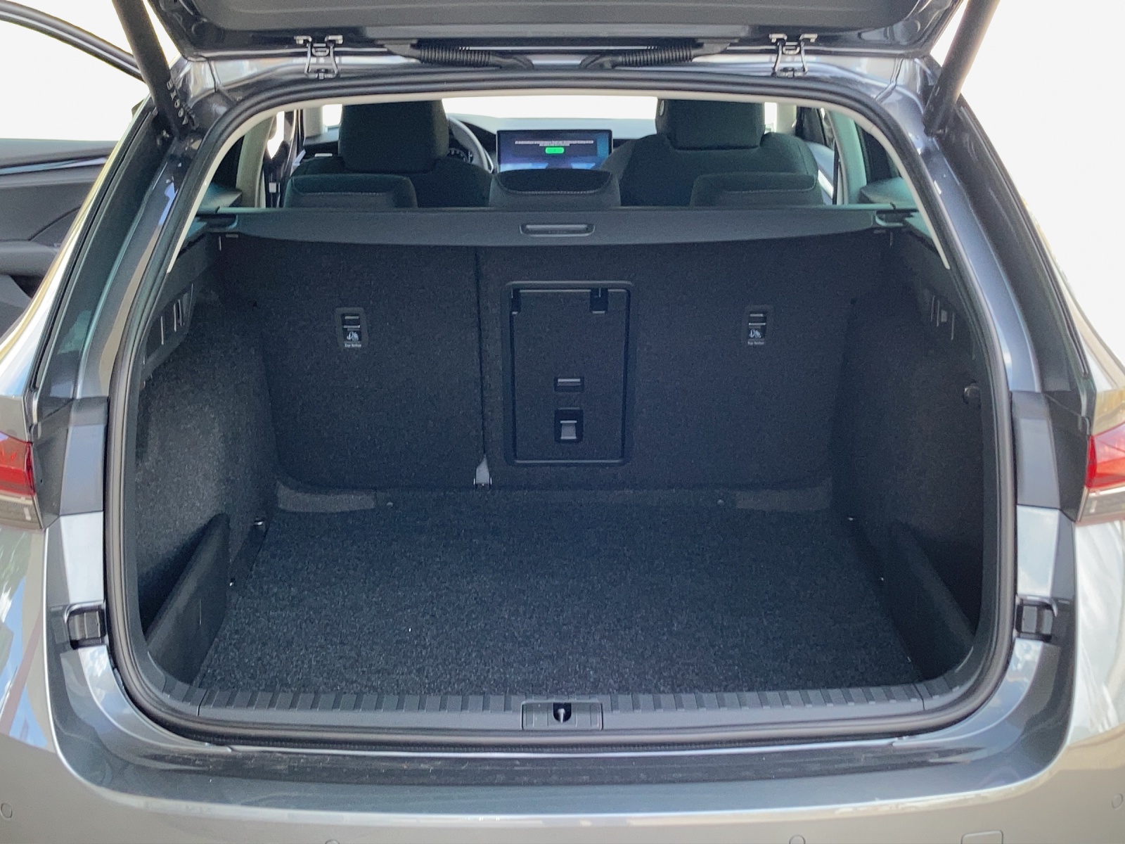 SKODA Octavia Combi 2.0 TSI DSG Selection 4x4-image-12