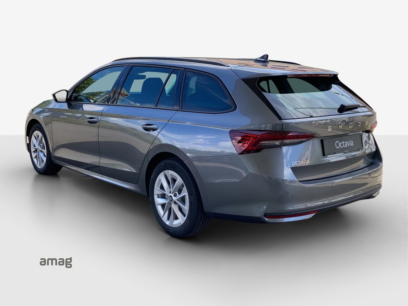 SKODA Octavia Combi 2.0 TSI DSG Selection 4x4-image-2