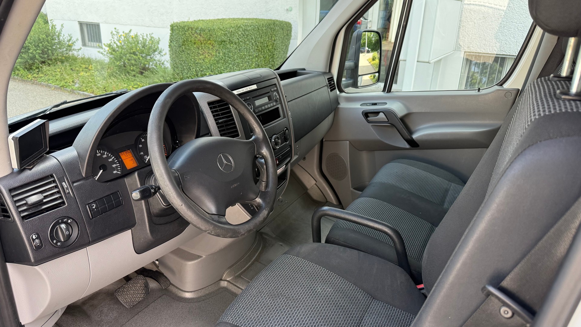 MERCEDES-BENZ Sprinter 316 Standard Automat-image-12
