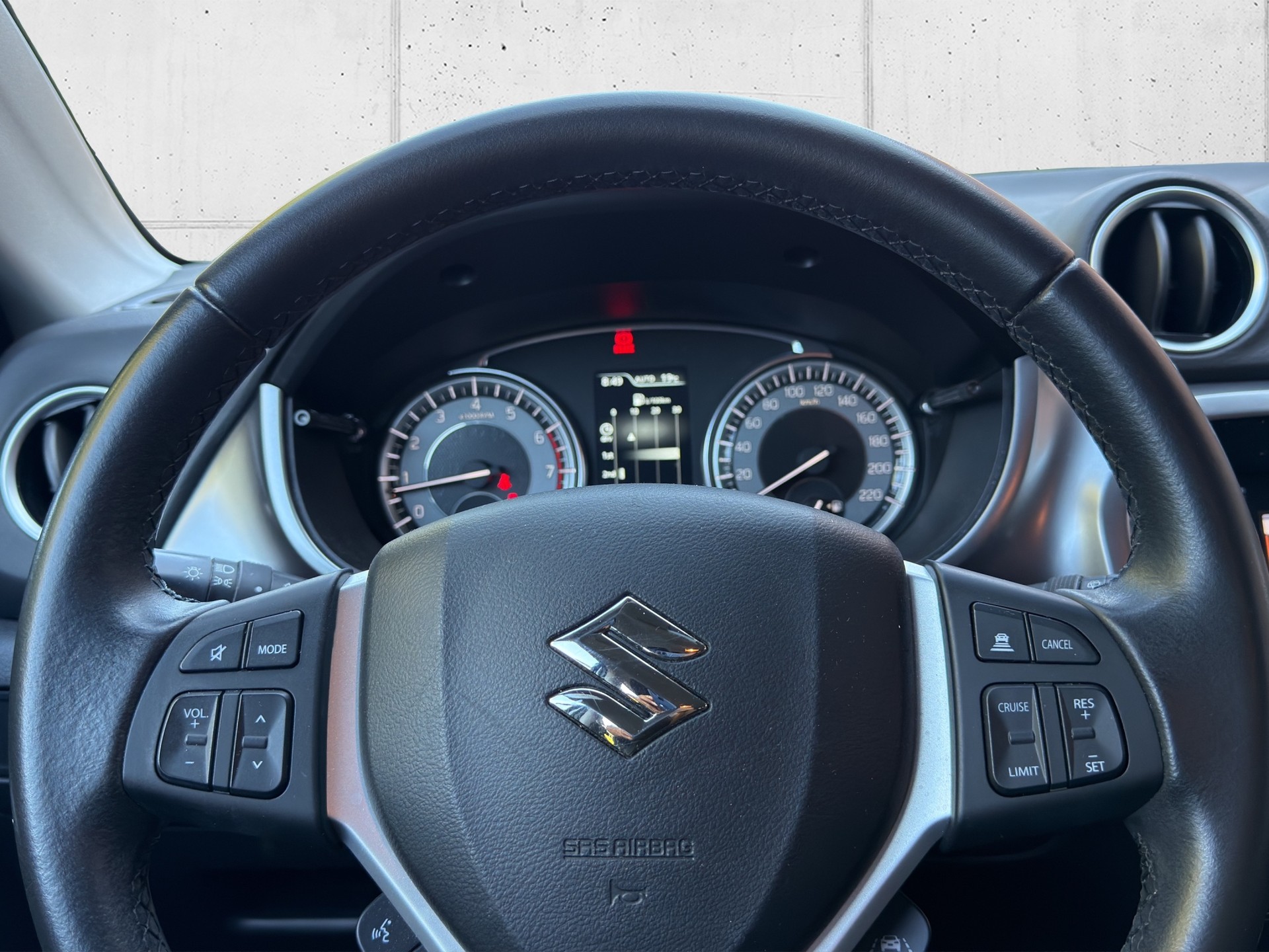 SUZUKI Vitara 1.4 Boosterjet Compact Top Hybrid-image-14