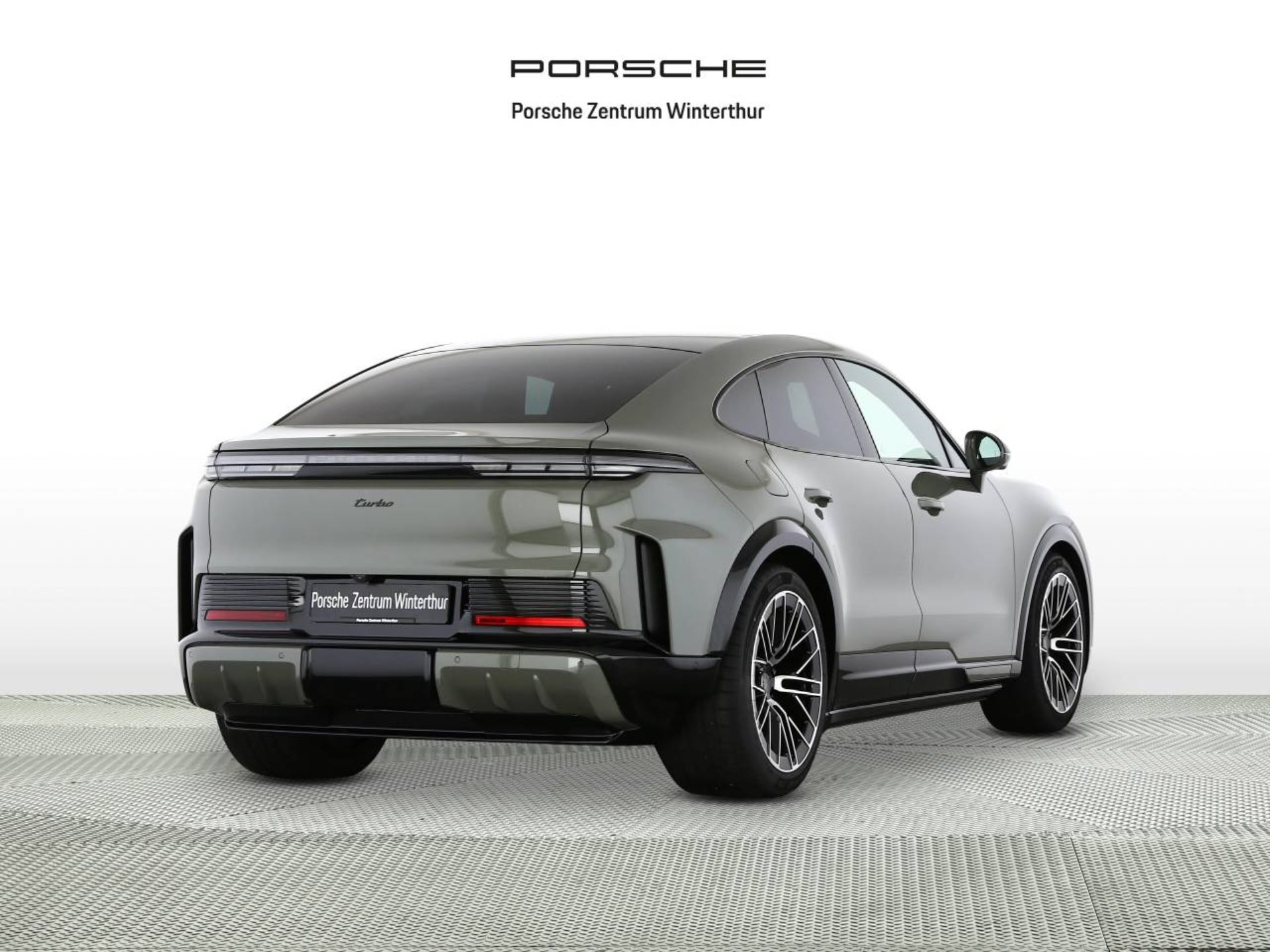 PORSCHE Cayenne Turbo Coupé Electric-image-2