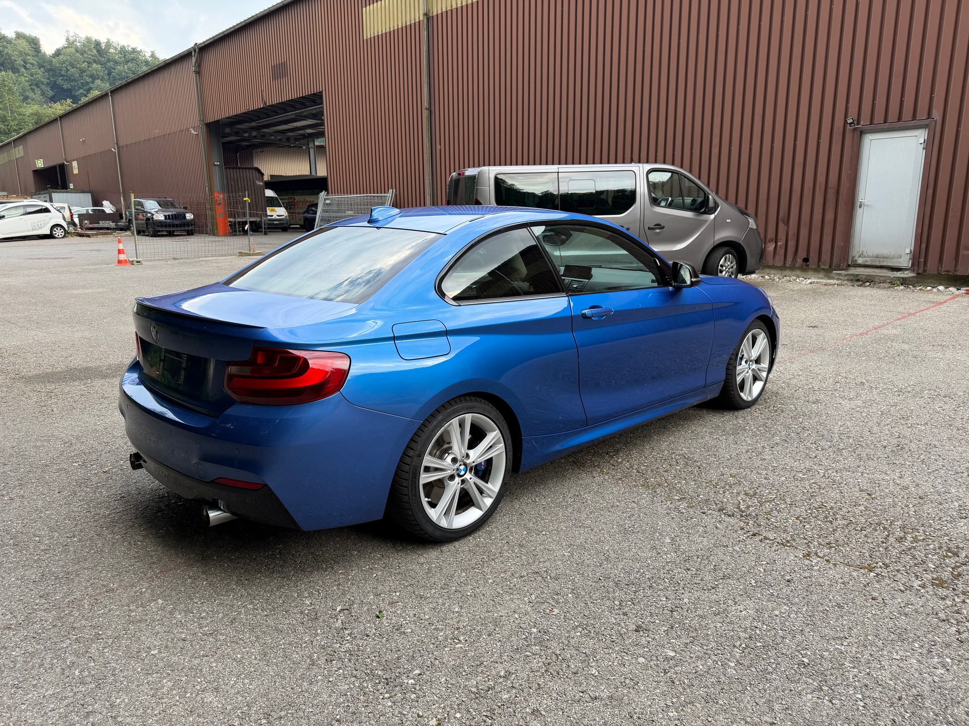BMW M235i Steptronic-image-5