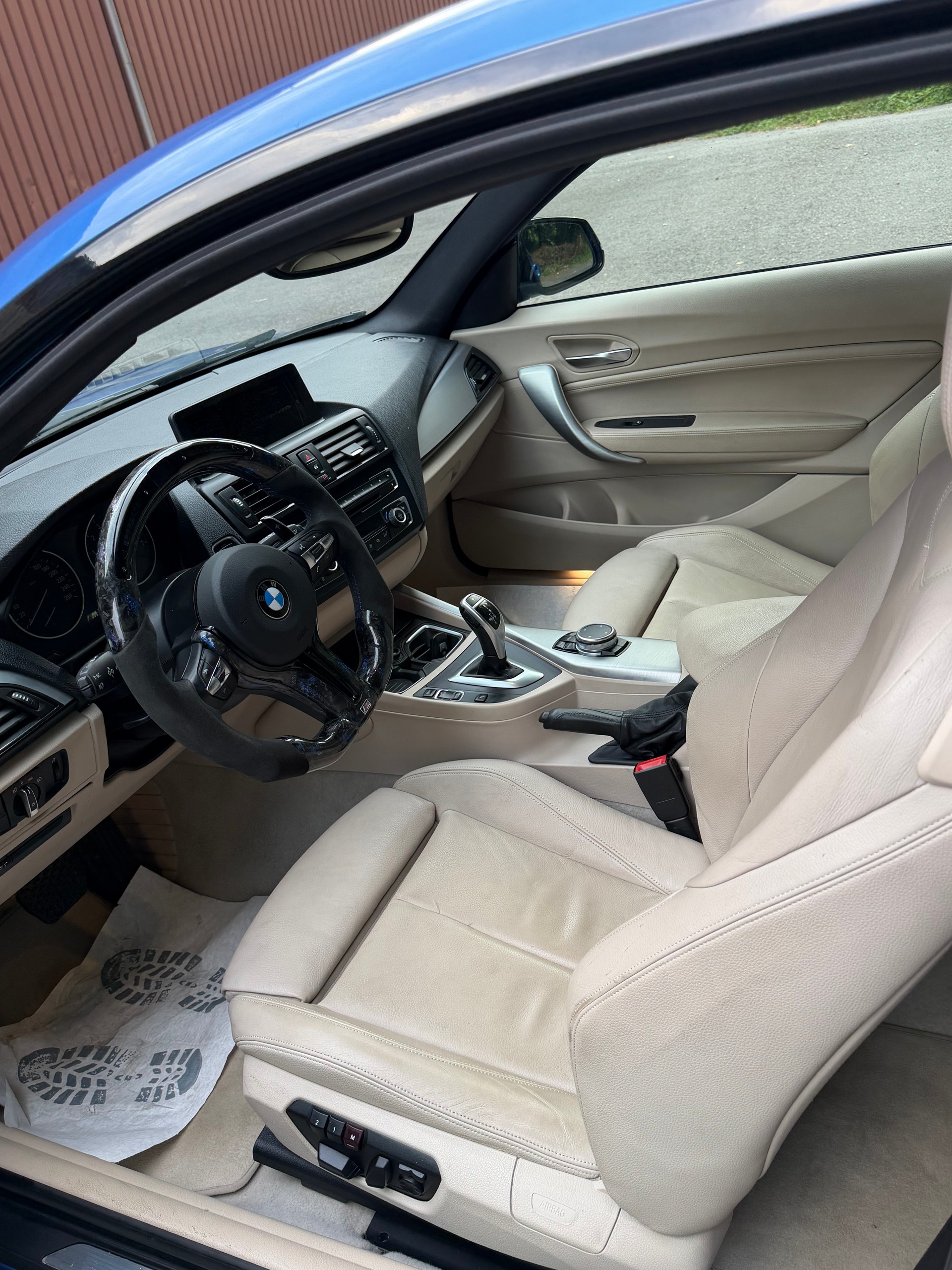 BMW M235i Steptronic-image-6