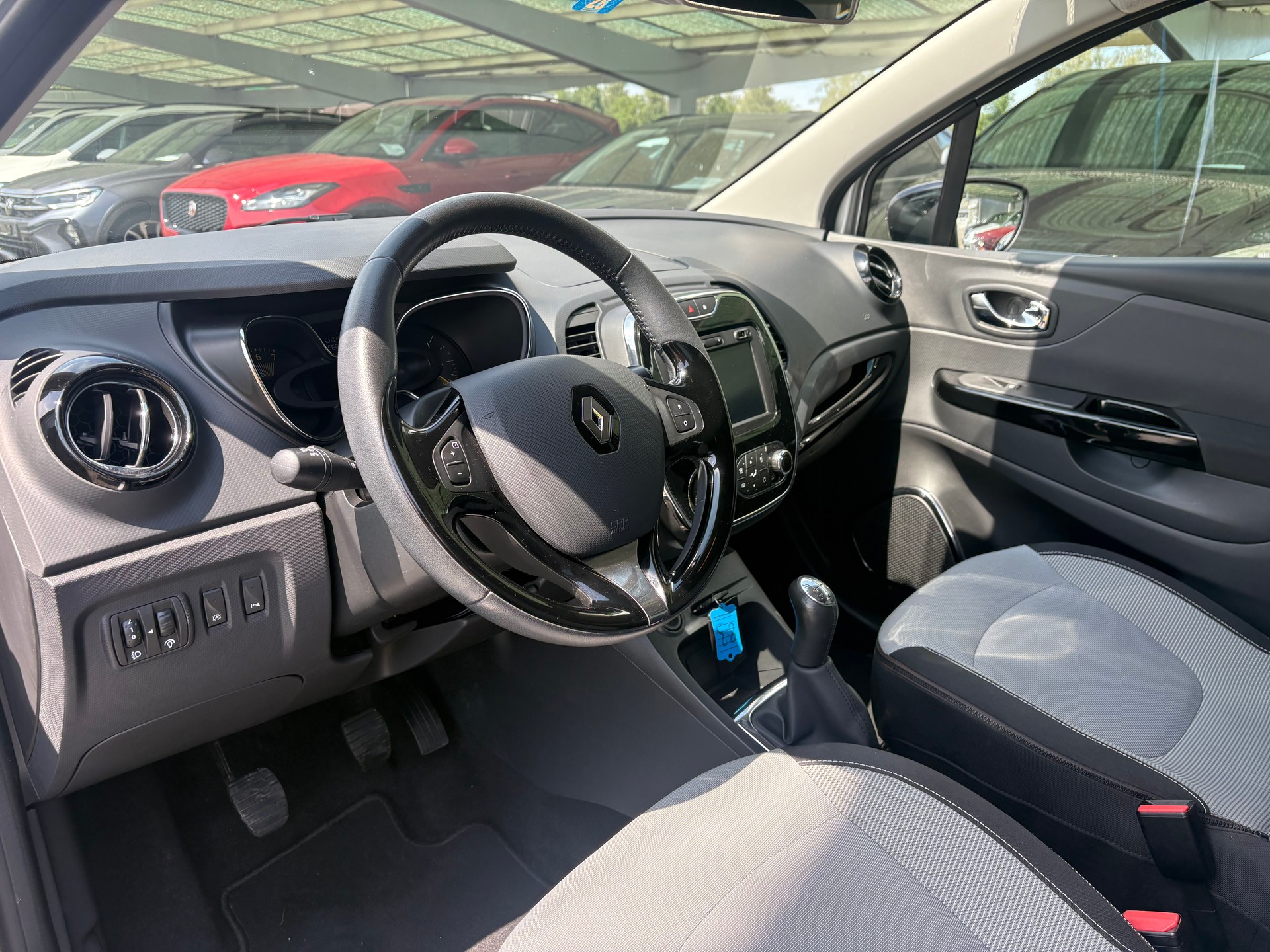 RENAULT Captur 0.9 12V Privilège-image-6