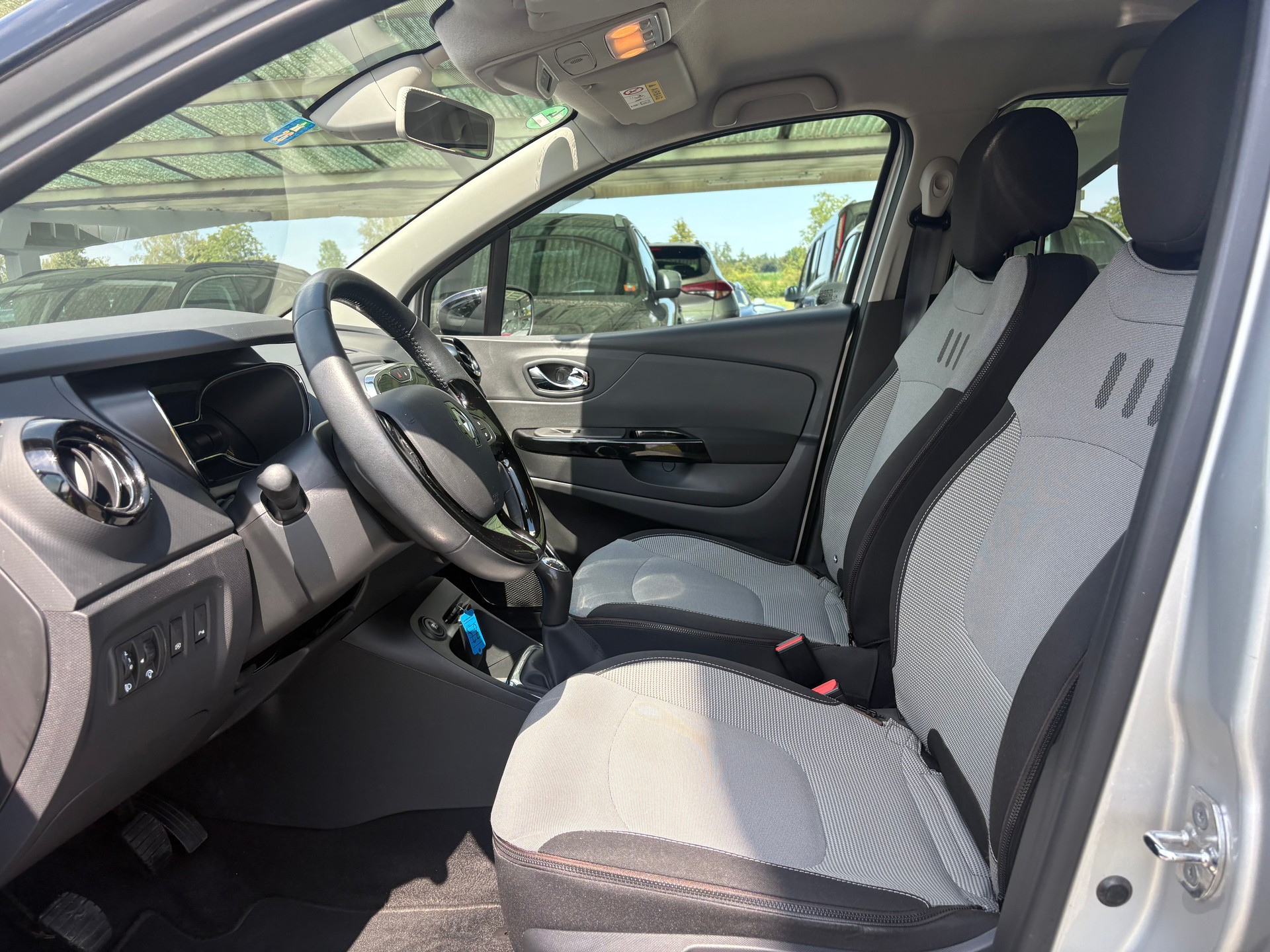 RENAULT Captur 0.9 12V Privilège-image-7