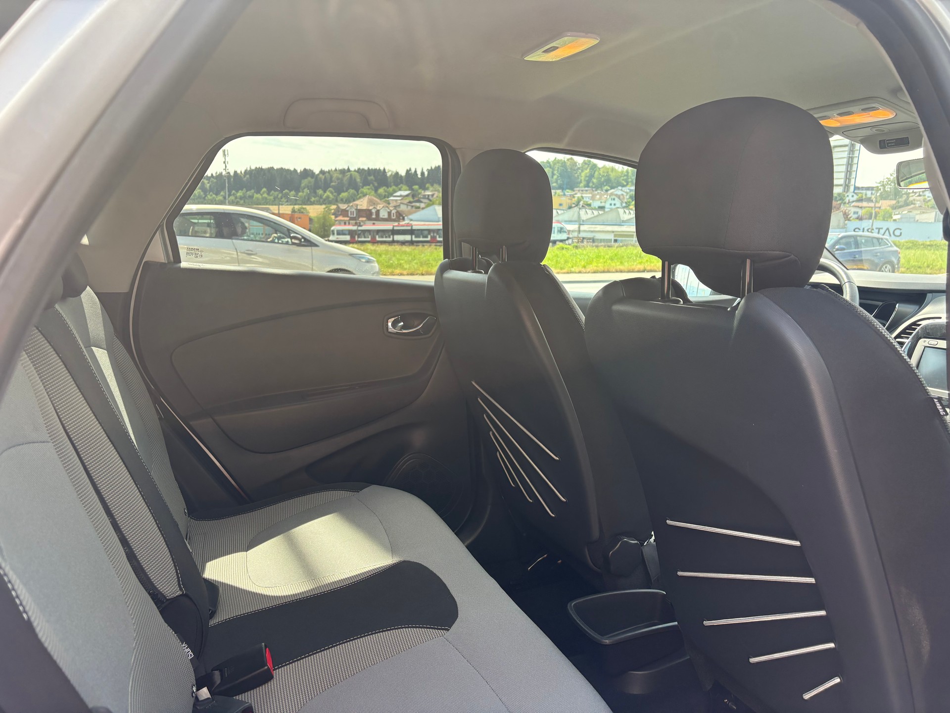 RENAULT Captur 0.9 12V Privilège-image-10