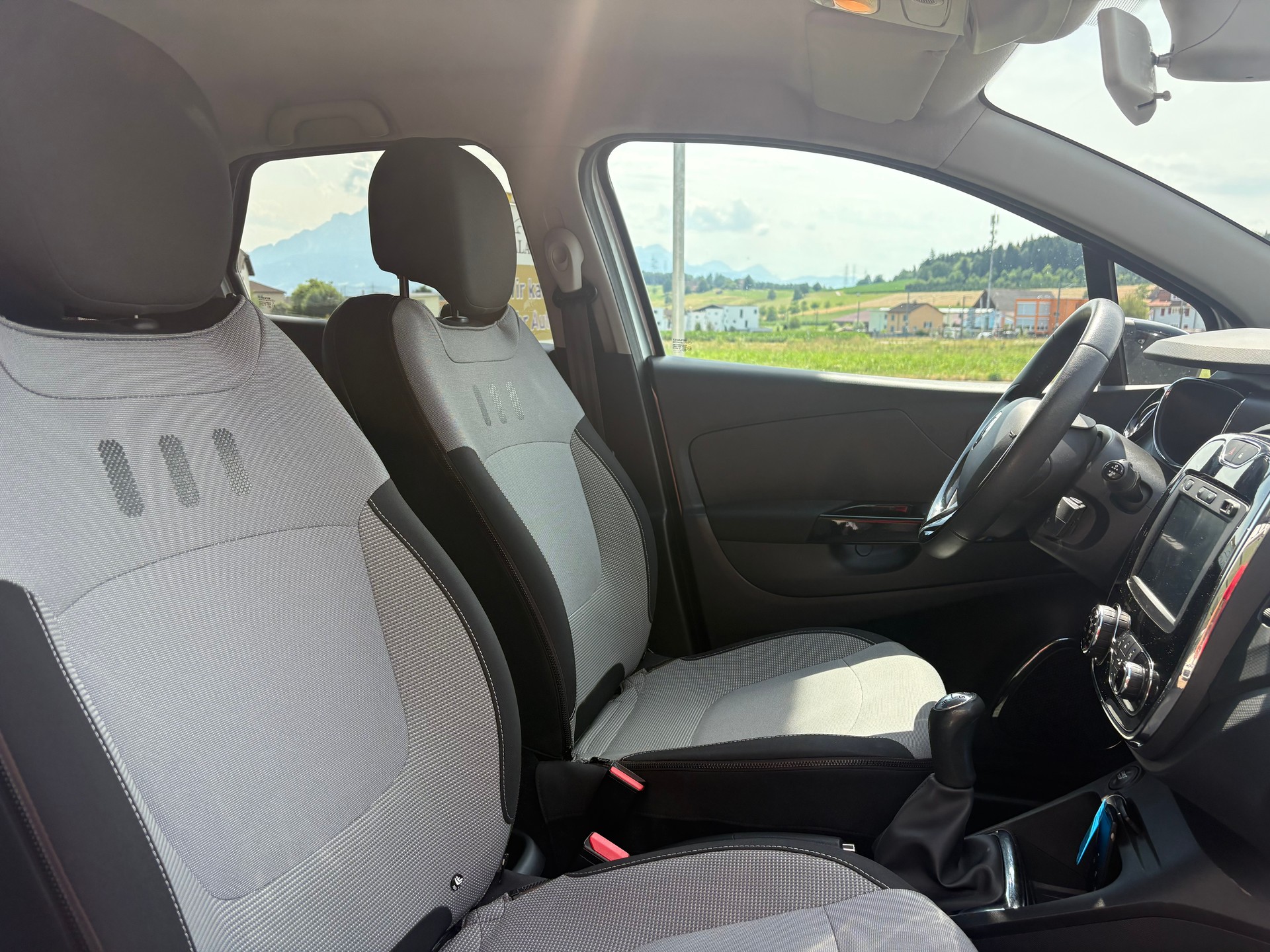RENAULT Captur 0.9 12V Privilège-image-14