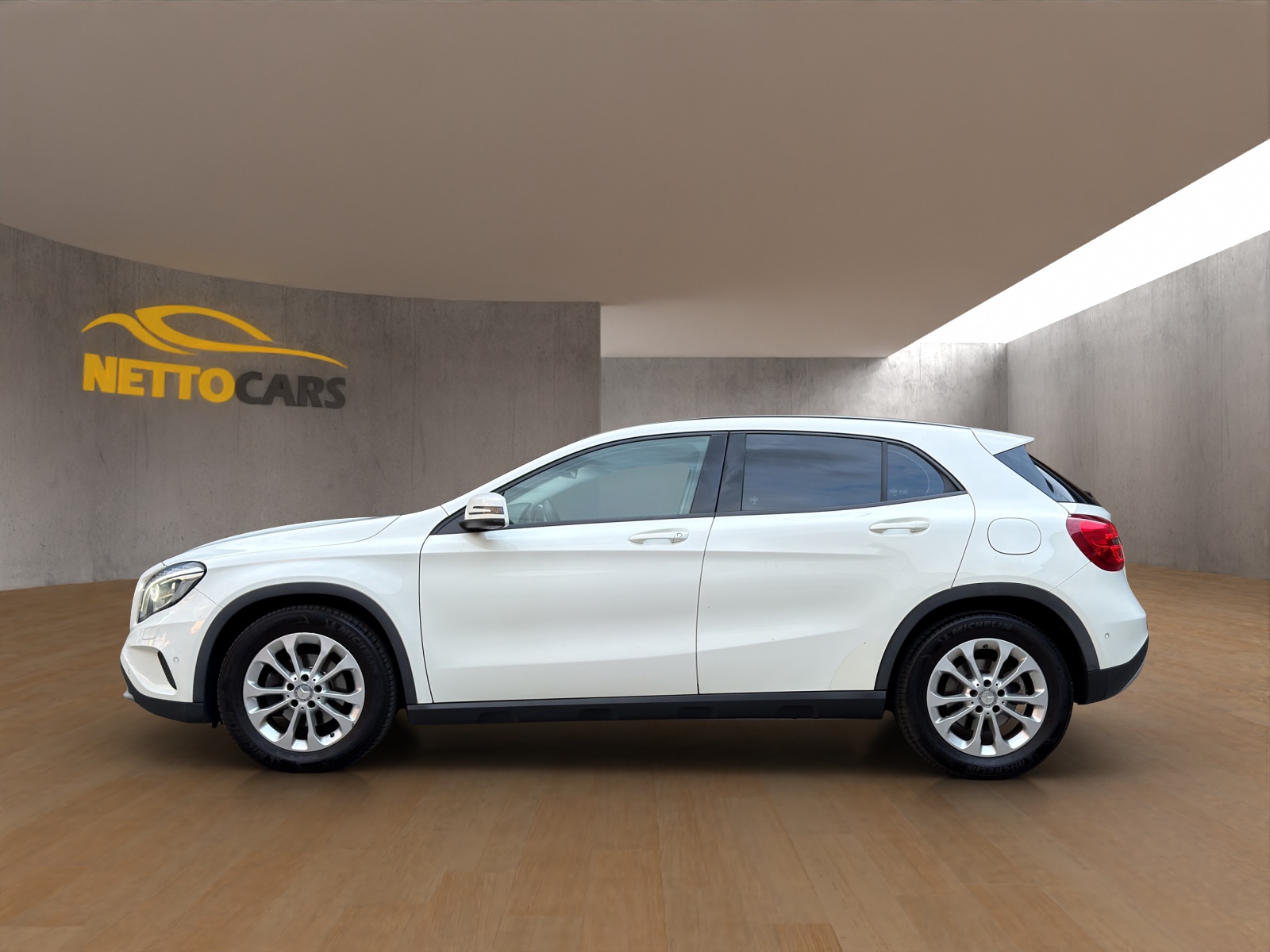 MERCEDES-BENZ GLA 200 CDI Swiss Star Edition 4Matic 7G-DCT-image-4