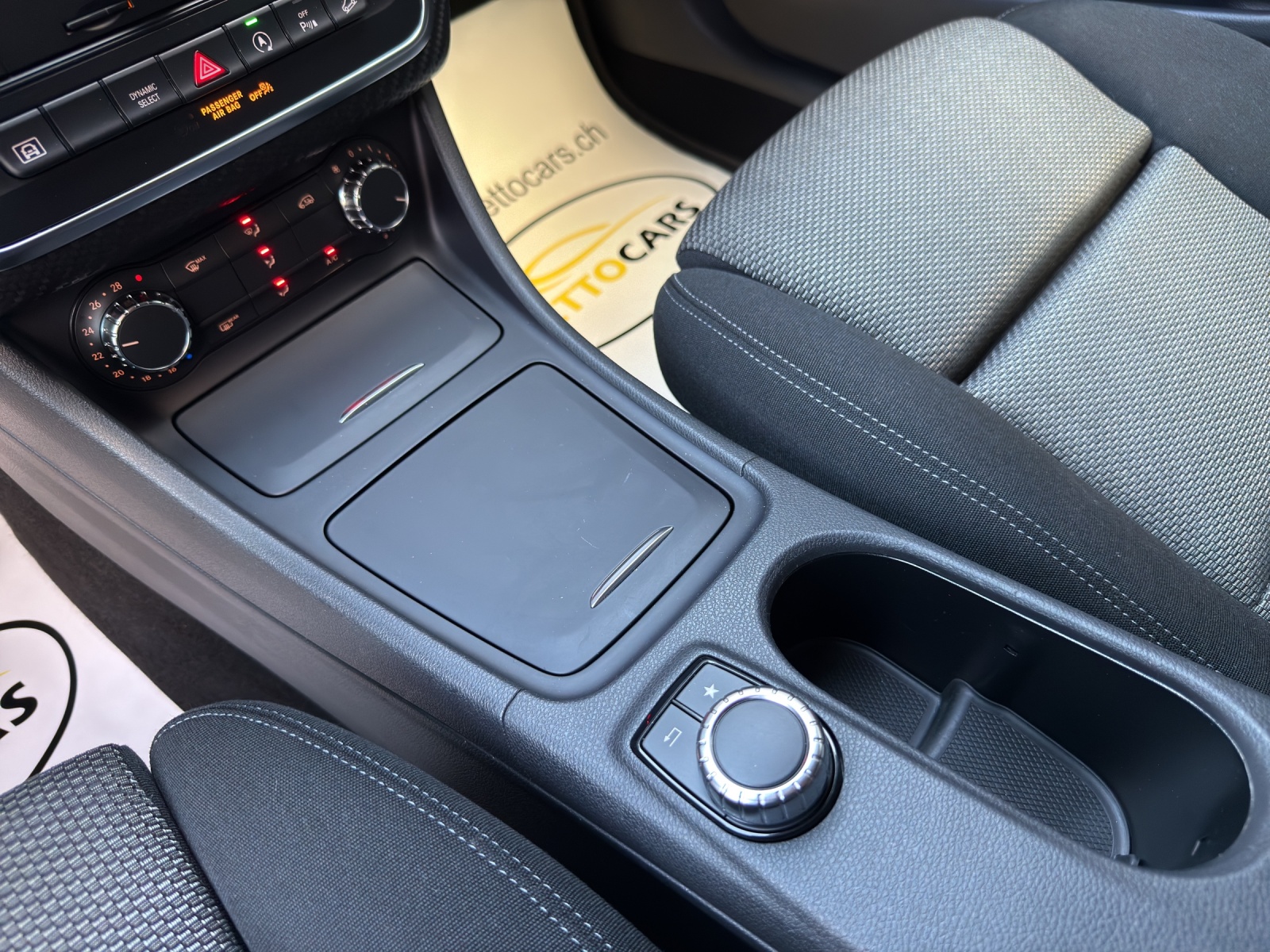 MERCEDES-BENZ GLA 200 CDI Swiss Star Edition 4Matic 7G-DCT-image-12